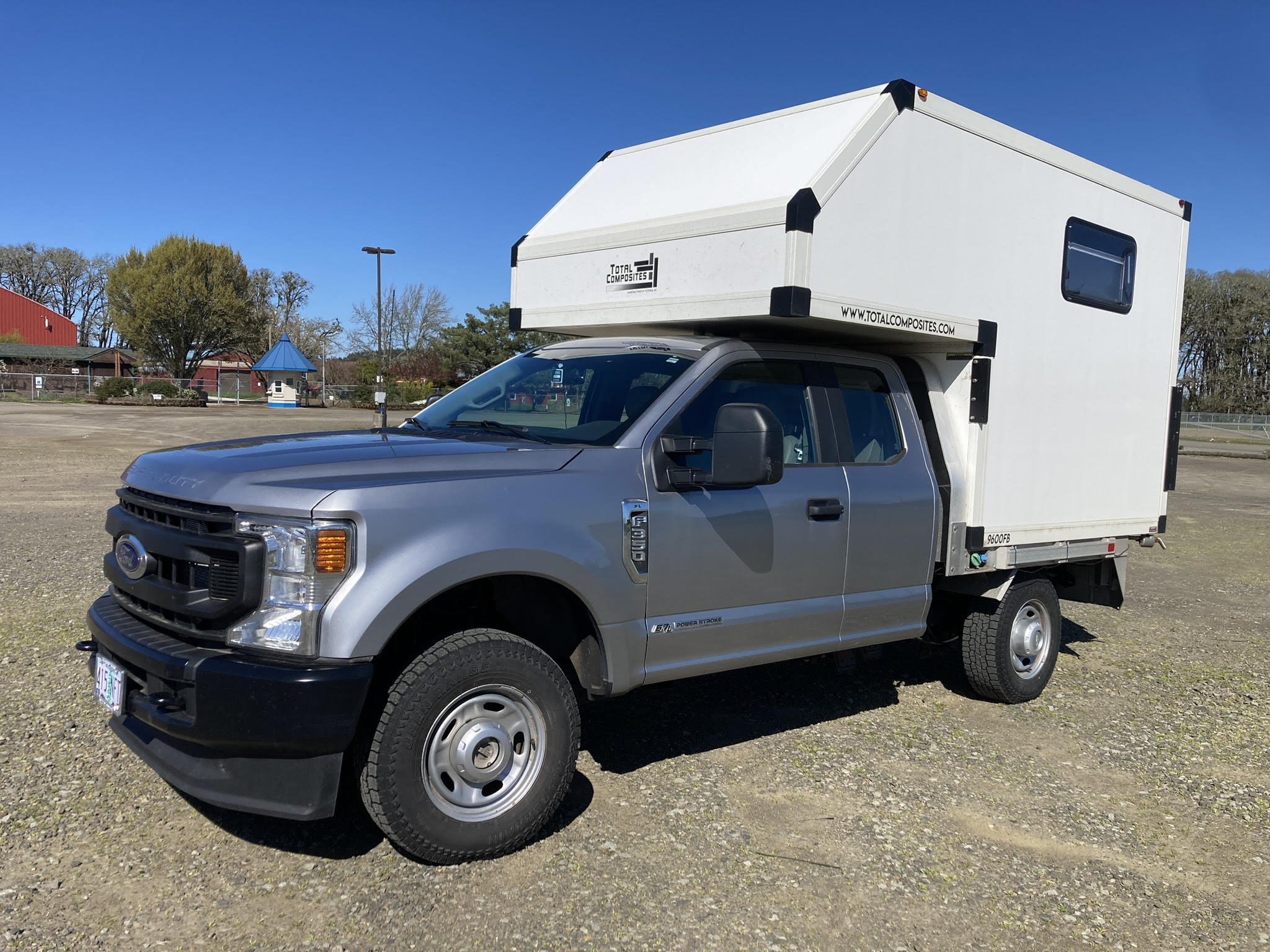 Ford F-350 camper