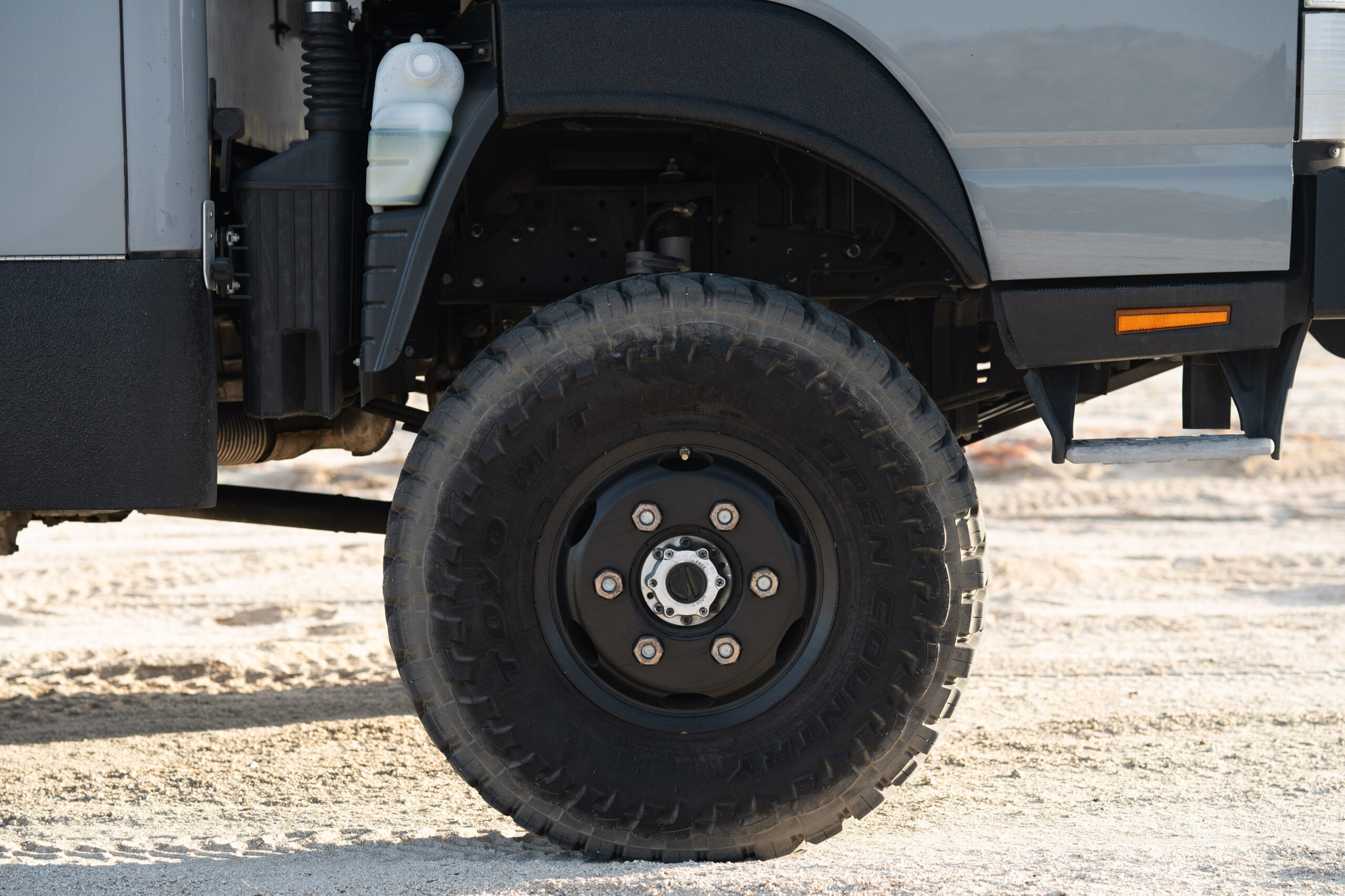 expedition truck wheels 