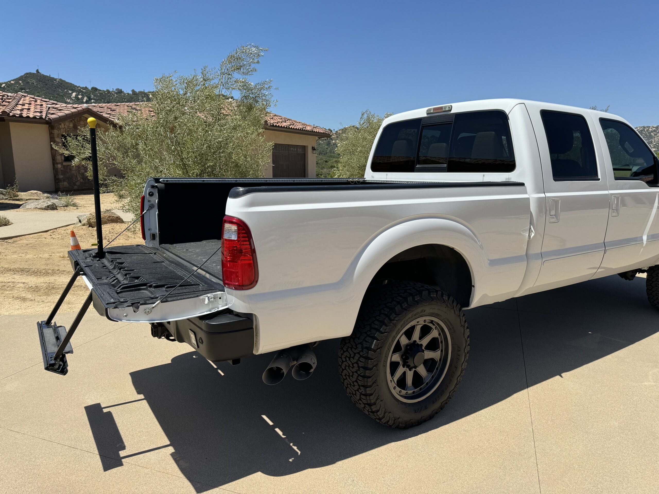 Ford overland truck 