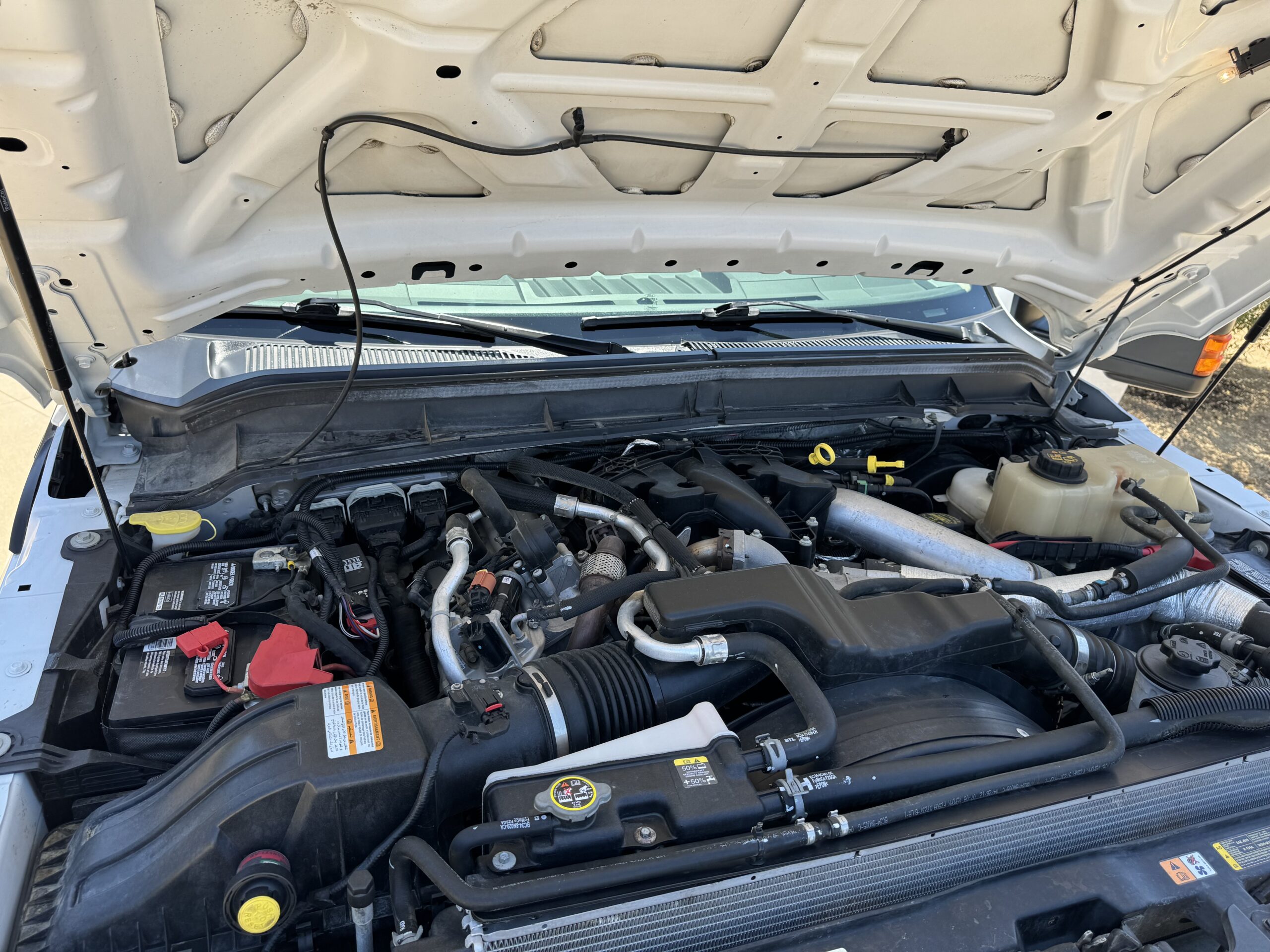 F-250 engine bay