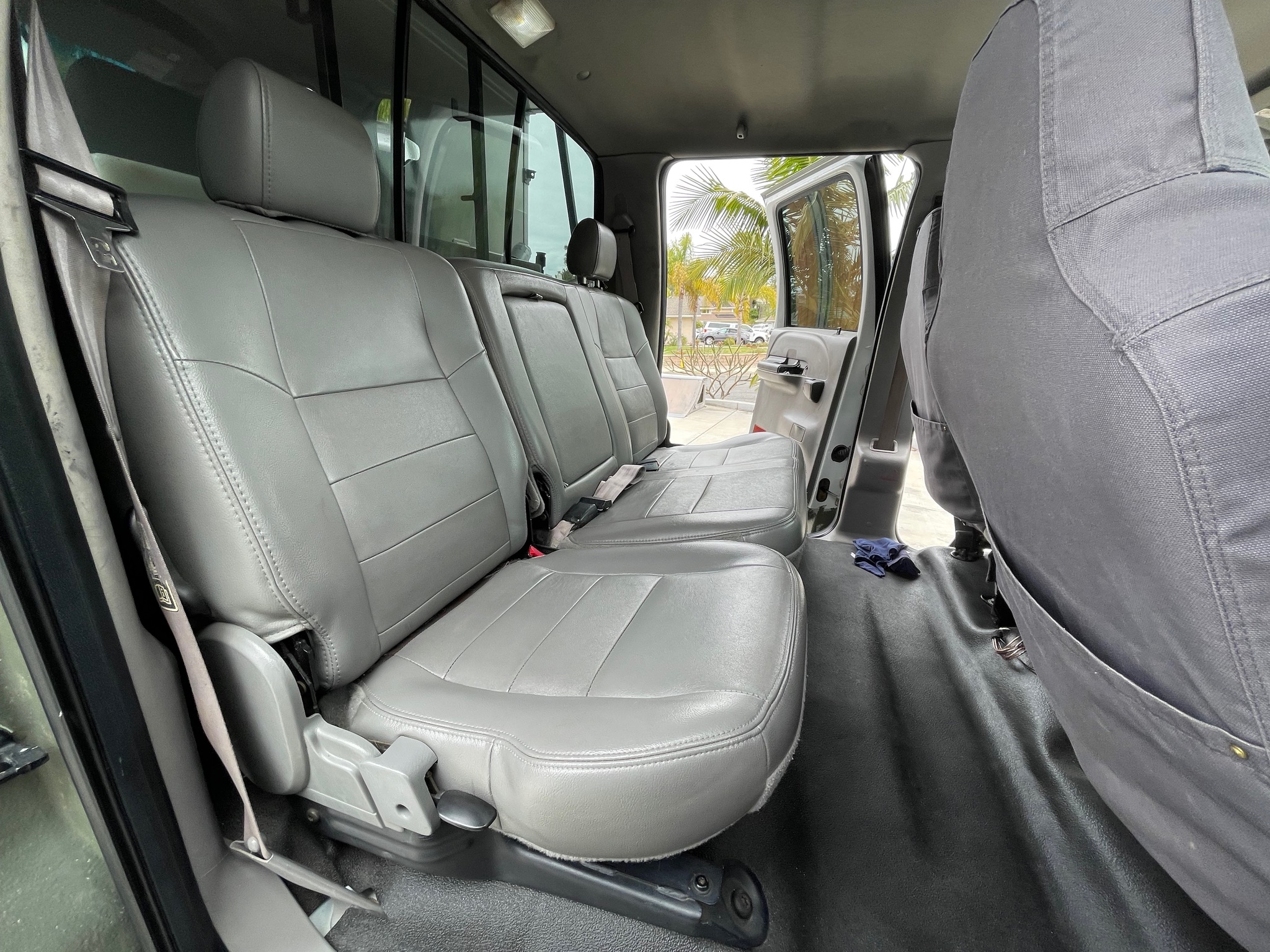 Ford F-250 interior 