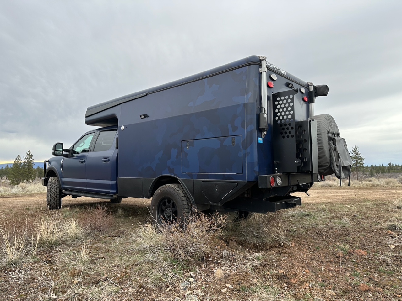 EarthCruiser expedition truck 