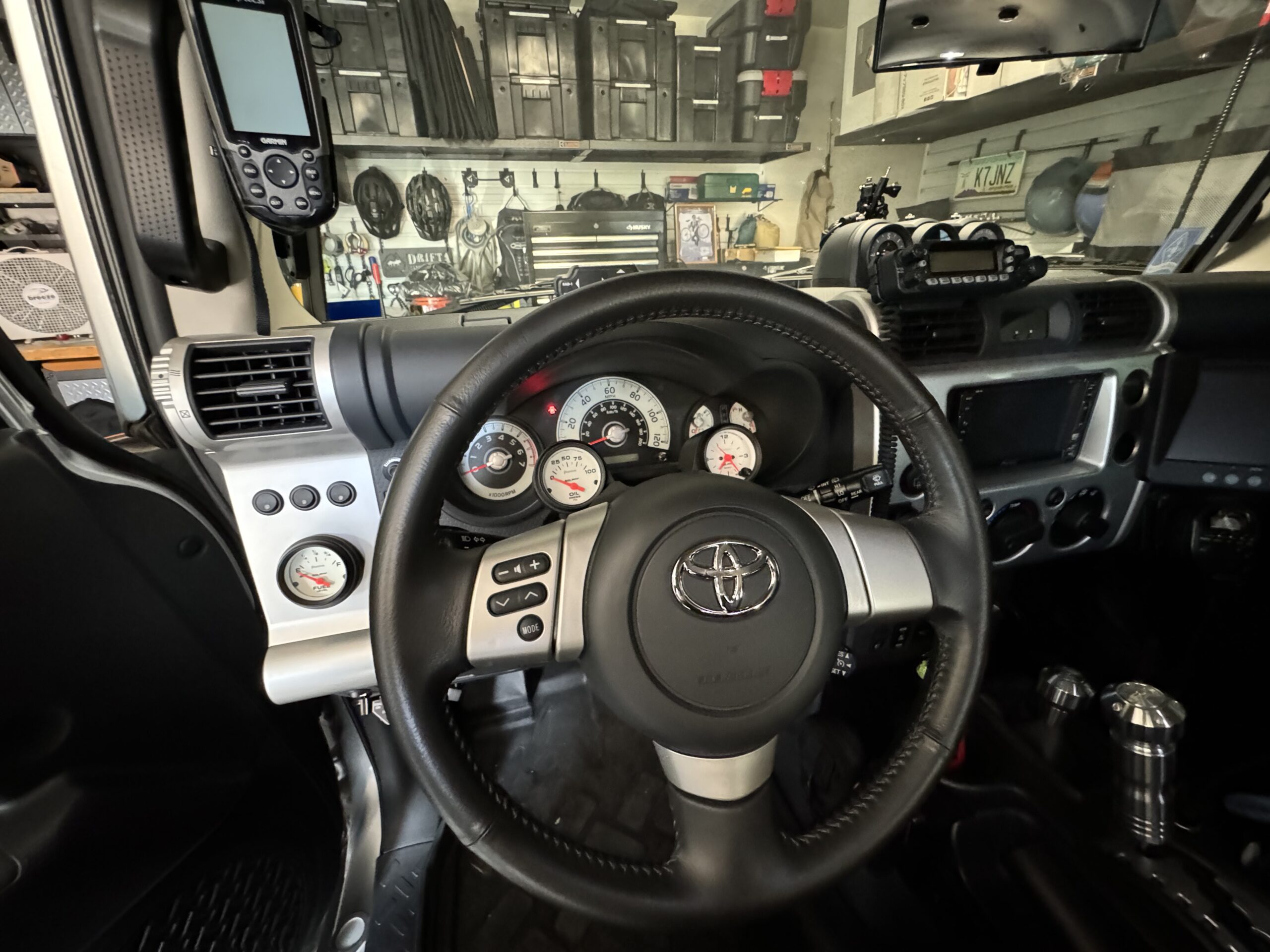 FJ cruiser interior 