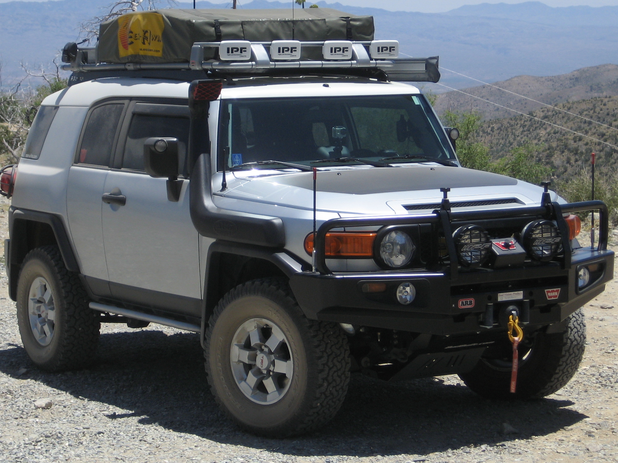 Toyota FJ Cruiser overland