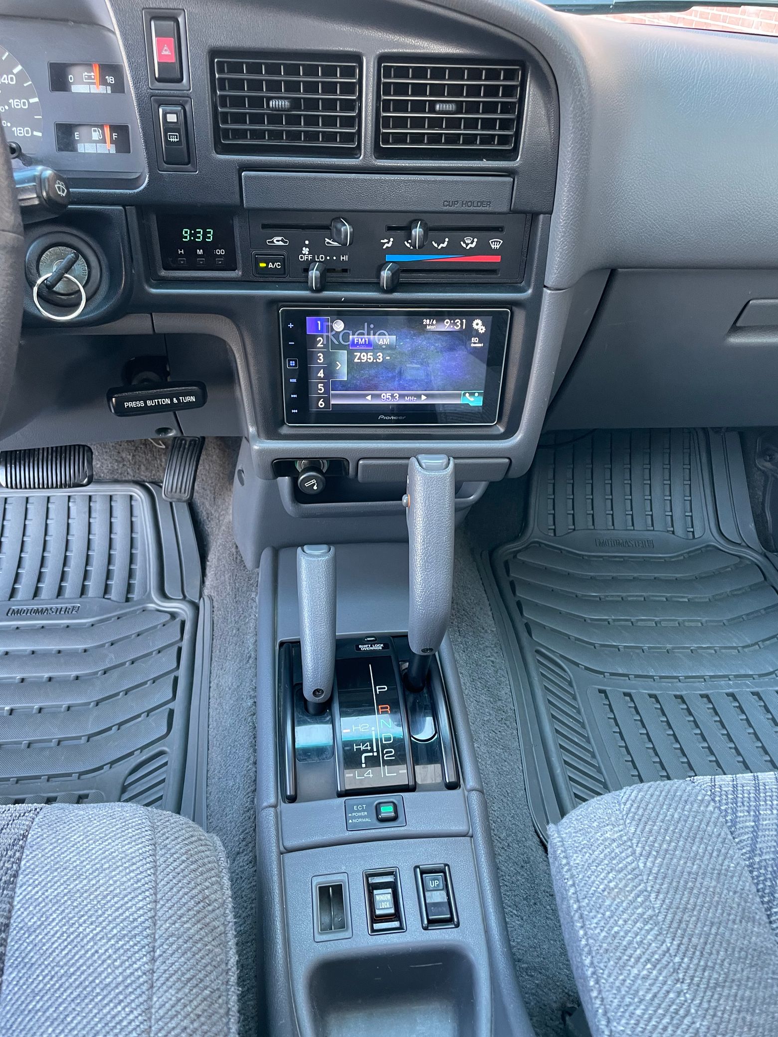 4Runner SR5 interior 