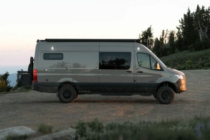 Outside Van Mercedes Sprinter 4x4