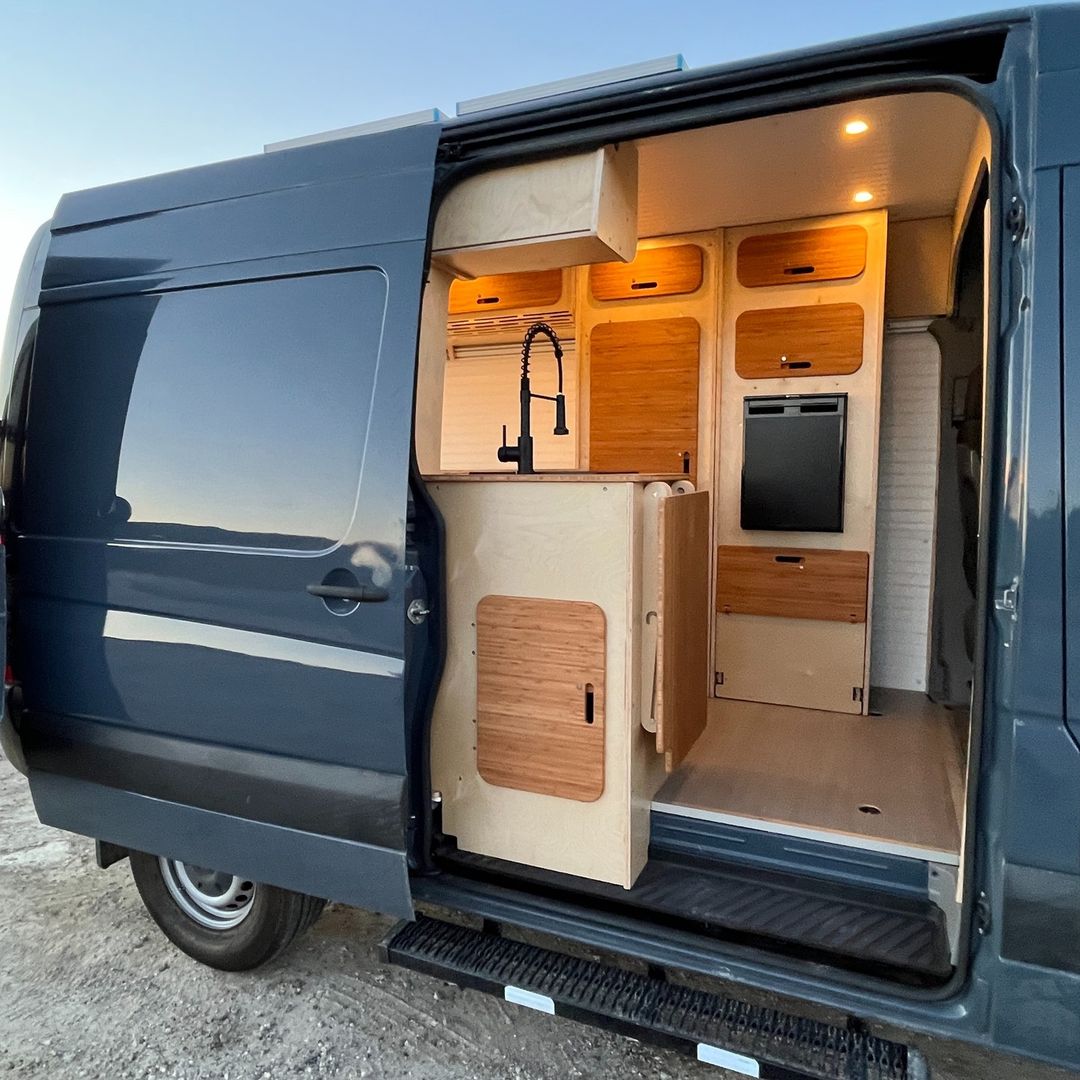 Transit Camper Diy Campervan Amazing Van Conversions Sprinter Van