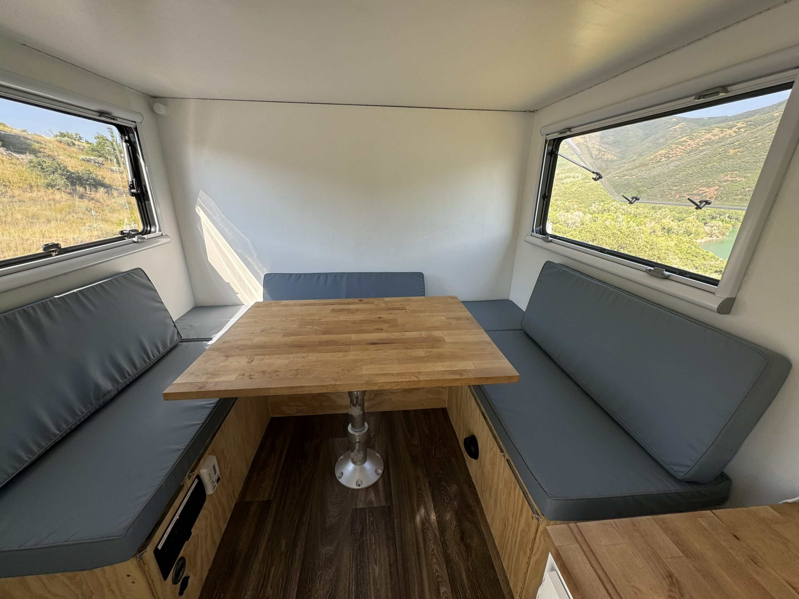 Mitsubishi Fuso overland camper 