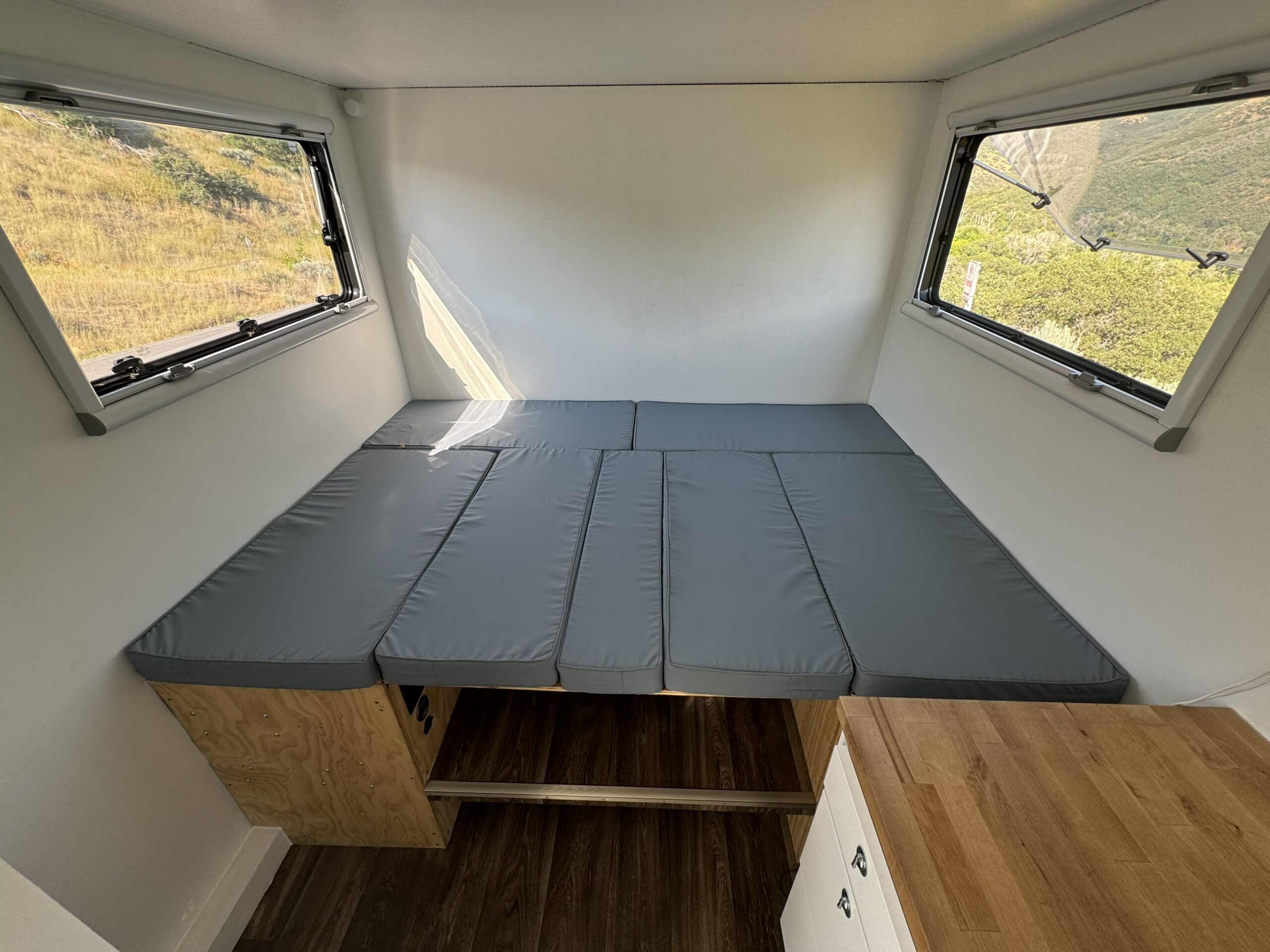 Fuso overland camper 