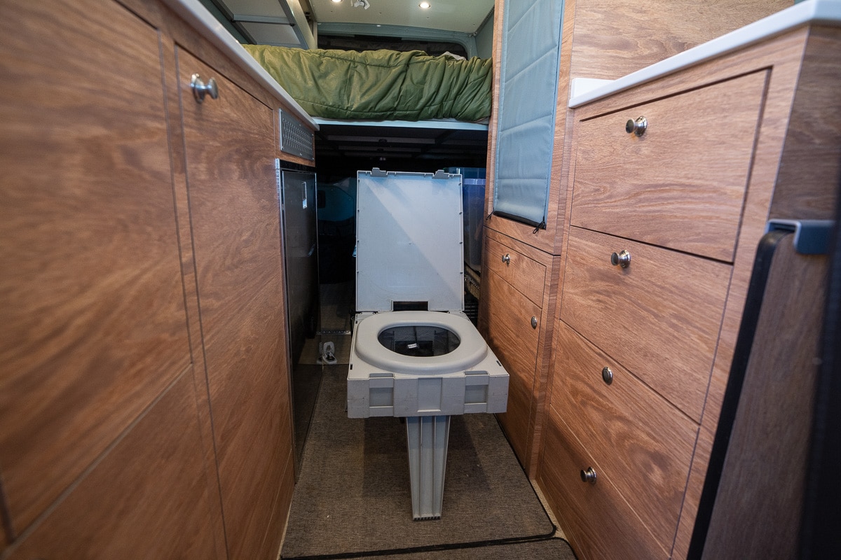 Overland toilet 