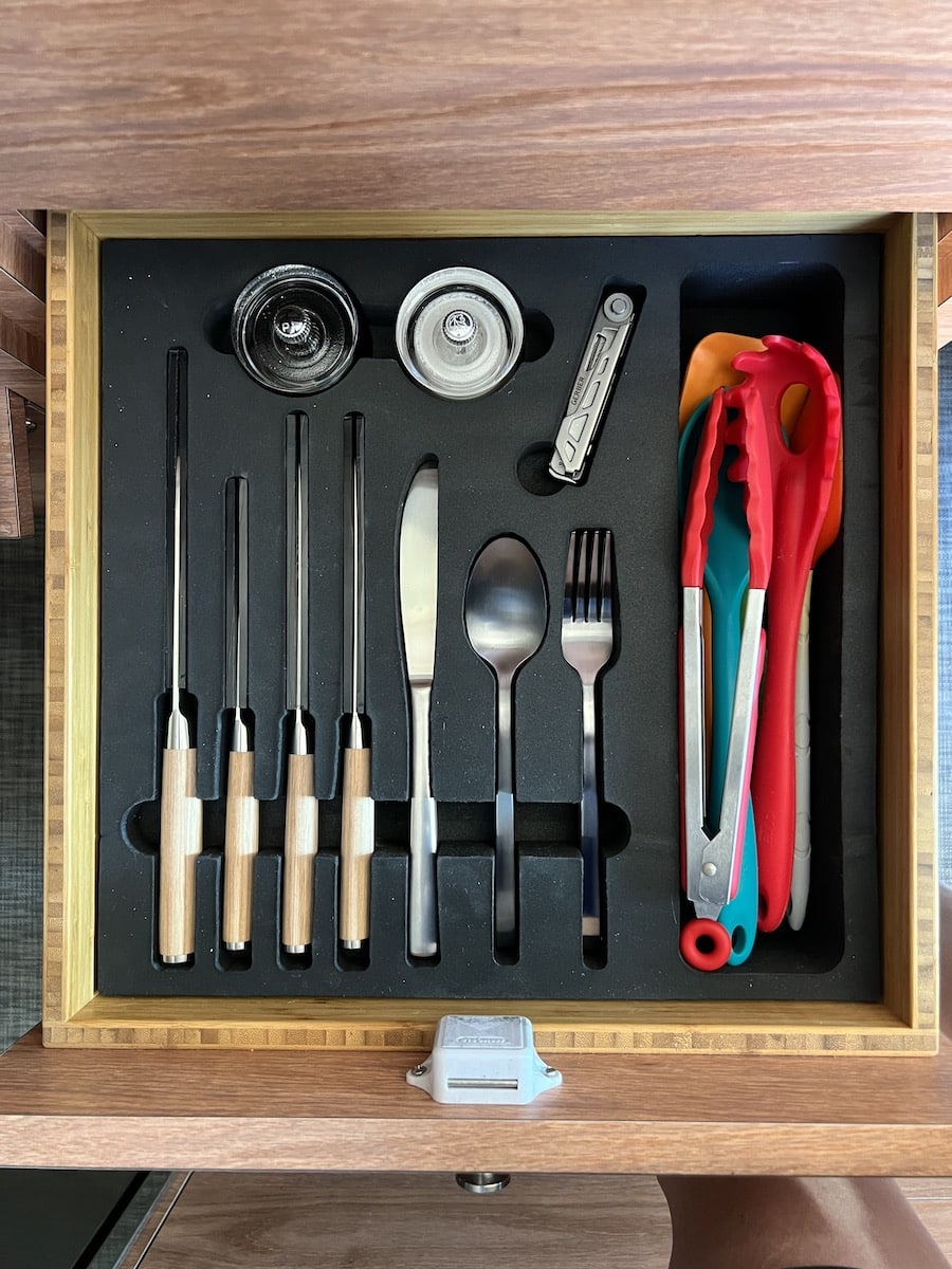 Overland cutlery drawer 