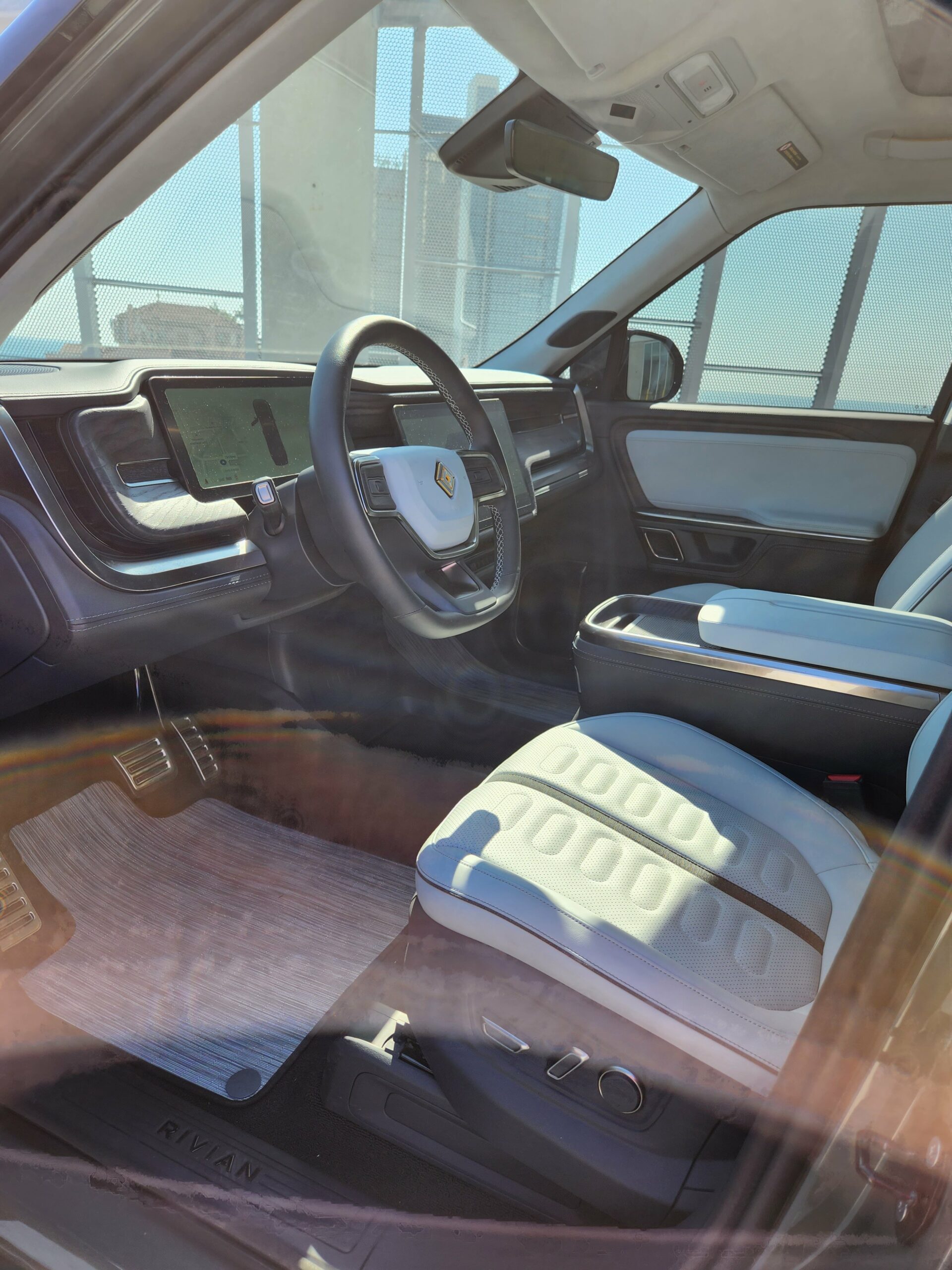 Rivian R1T interior 