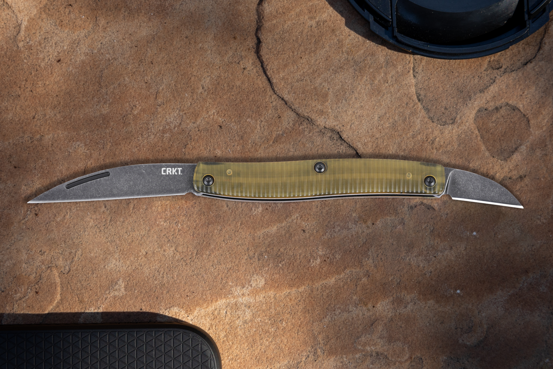 CRKT overland news knife