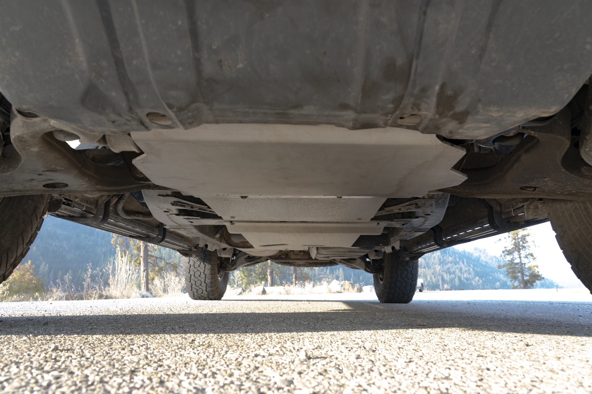 Infiniti QX56 underside 