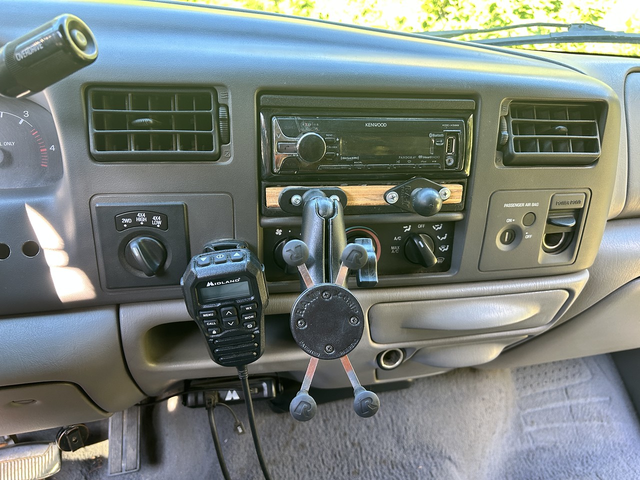 Ford F-250 interior 