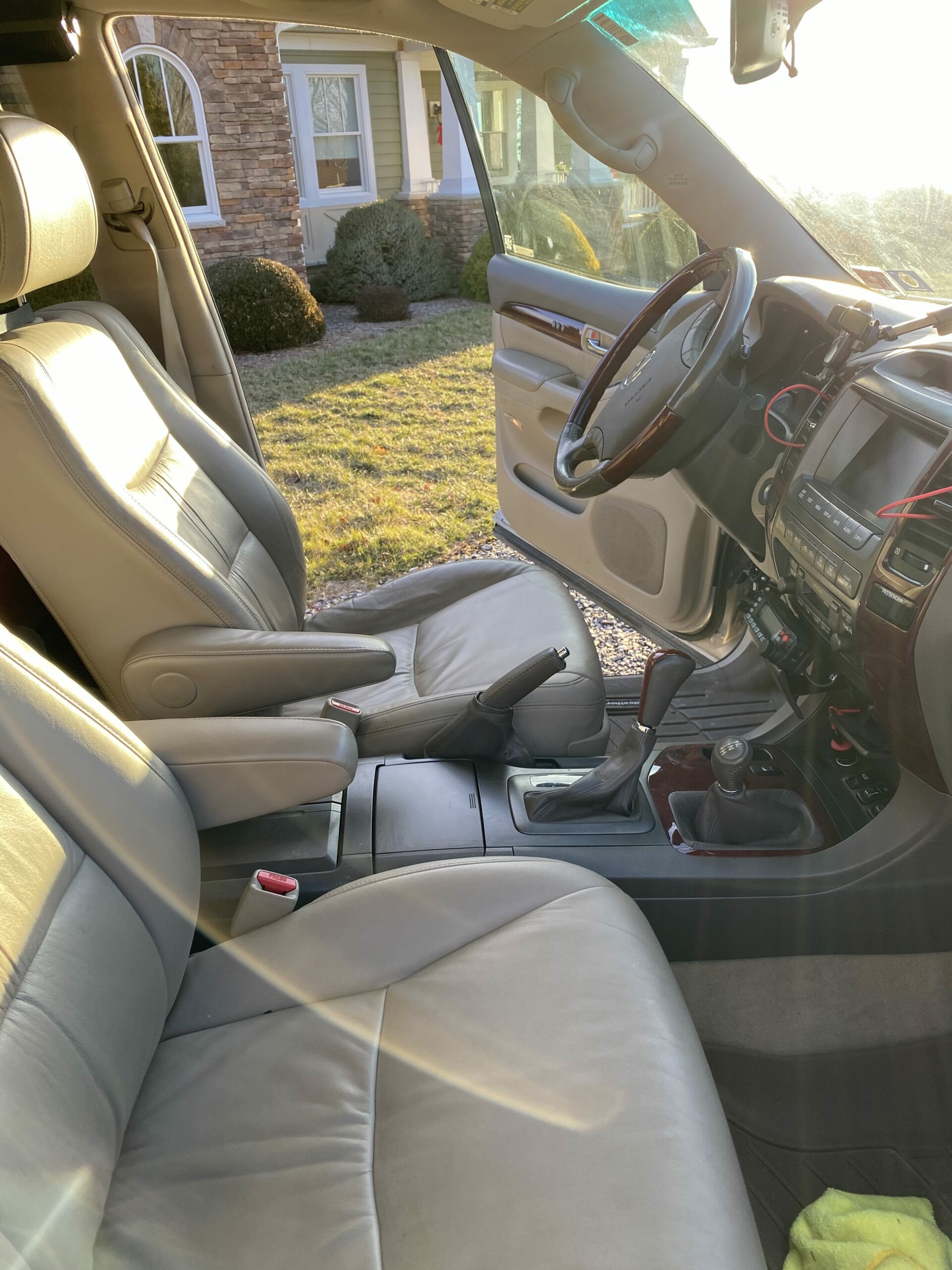 Lexus GX470 interior 