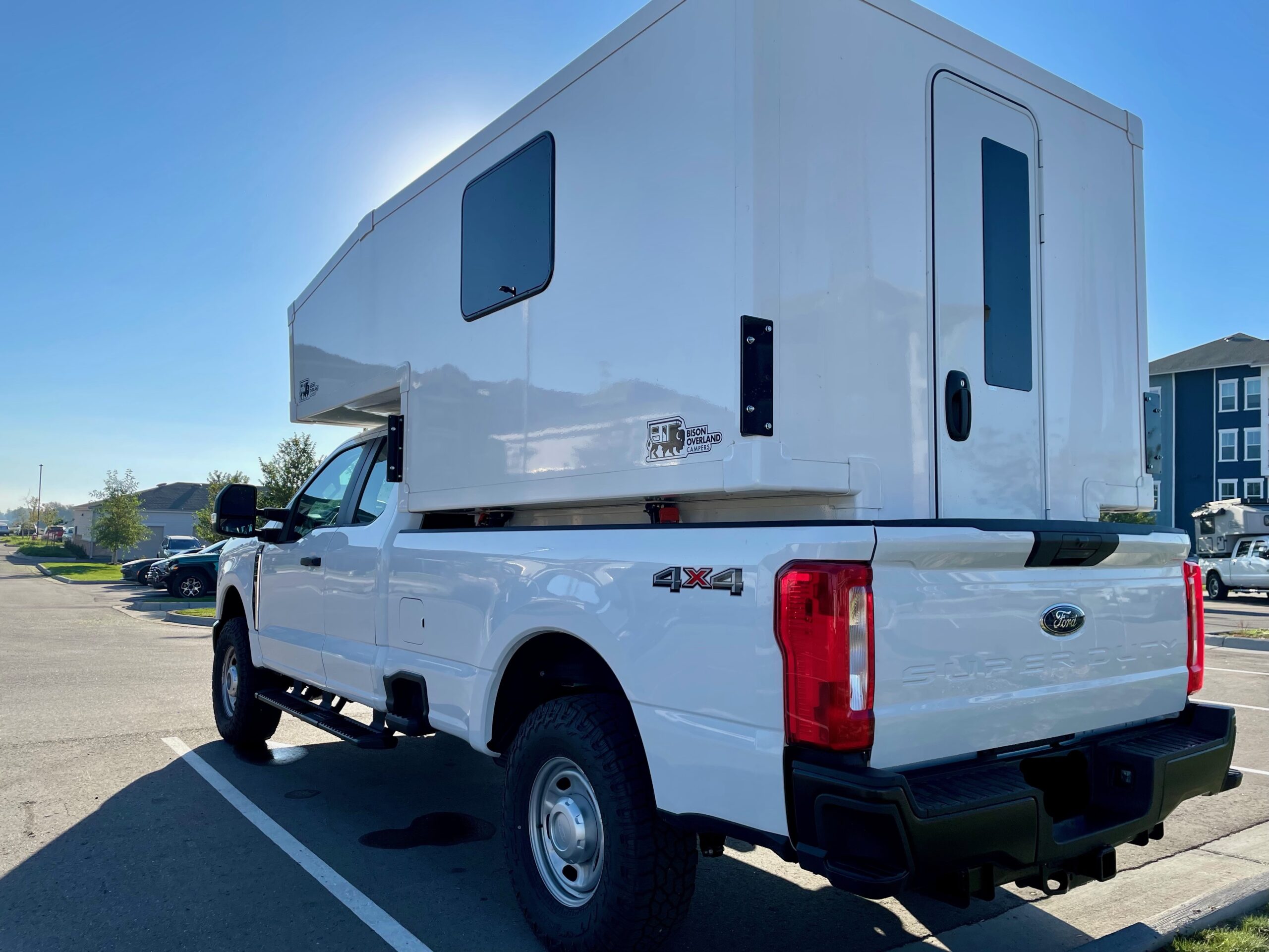 Ford F-250 Bison camper 