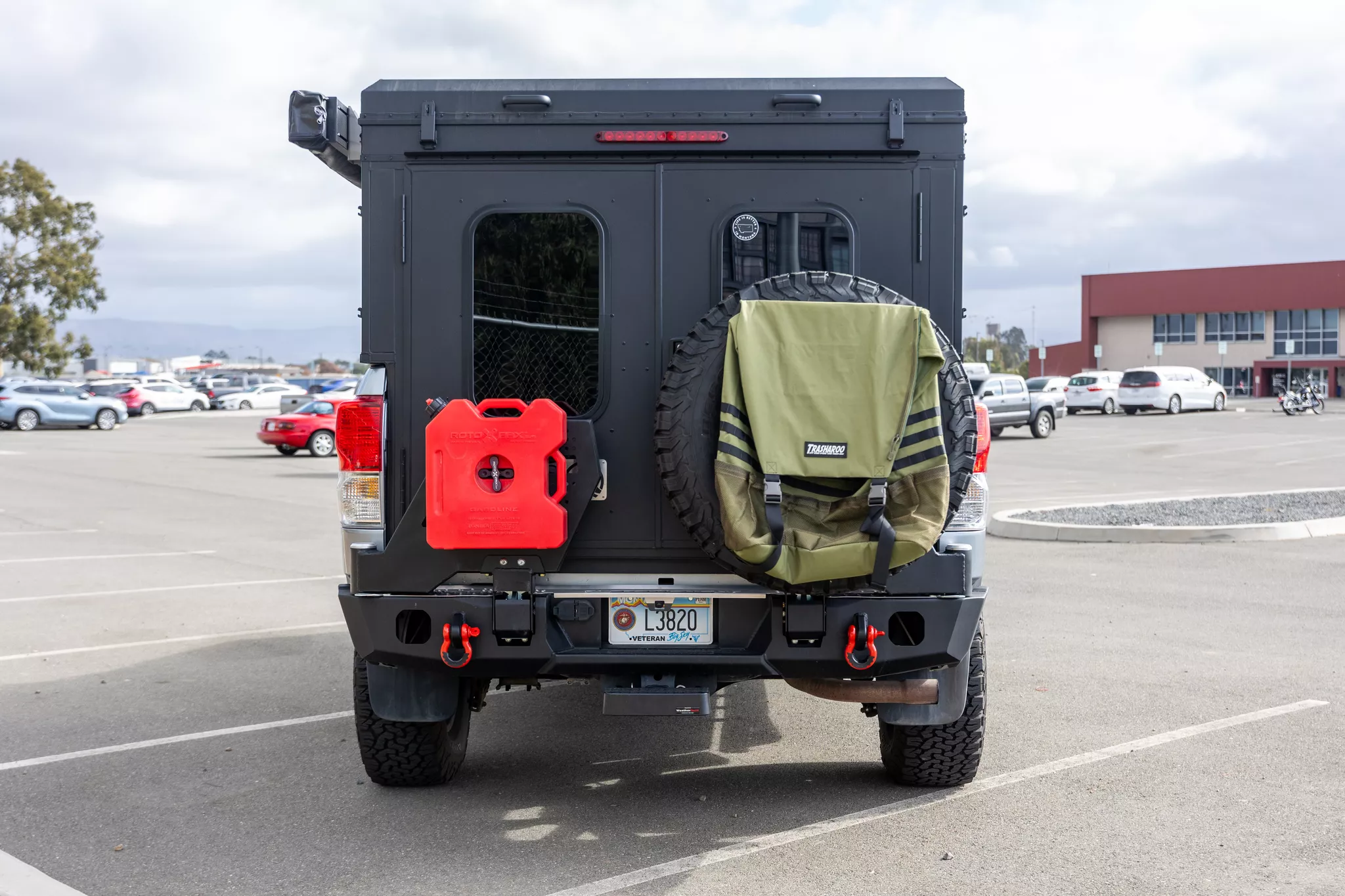 Toyota Tundra Hiatus camper 