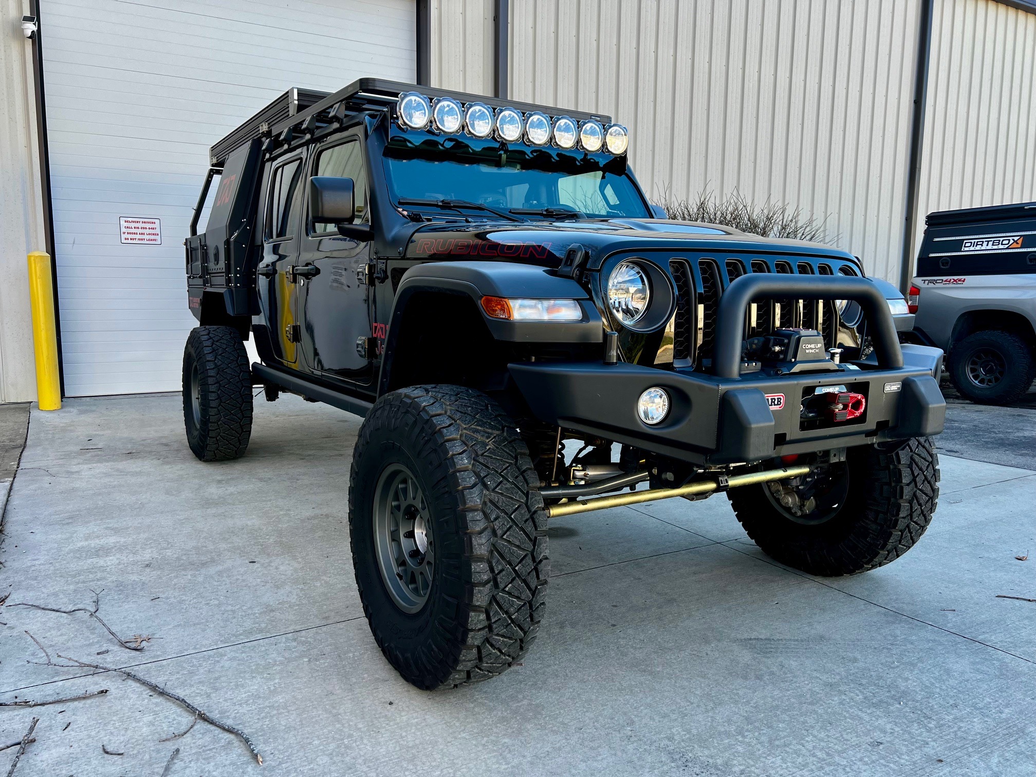 Jeep Gladiator on portals 