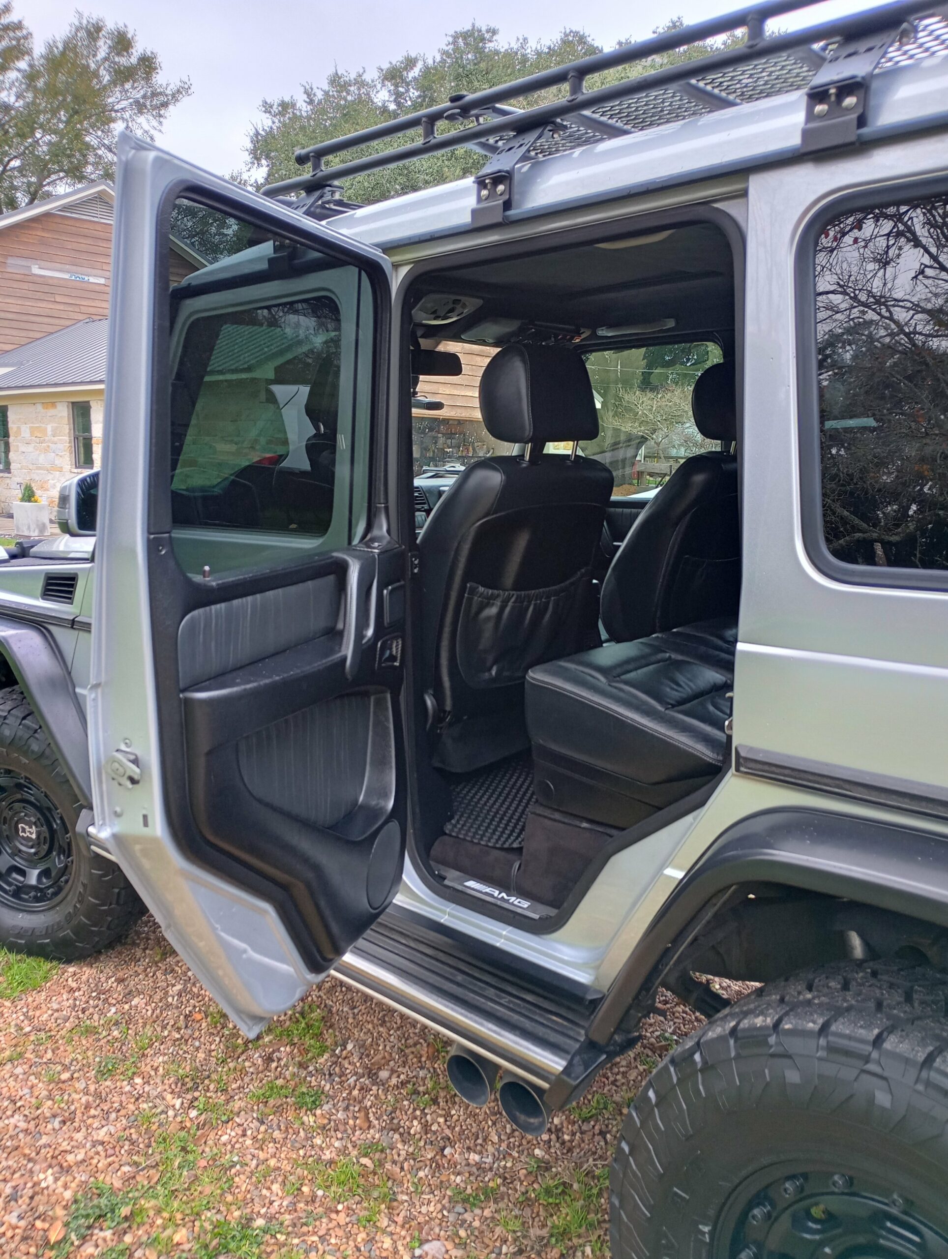 Mercedes G55 interior 