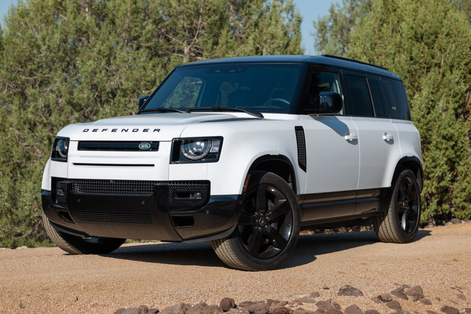 The Land Rover Defender X-Dynamic :: A Modern Off-Road Icon with
