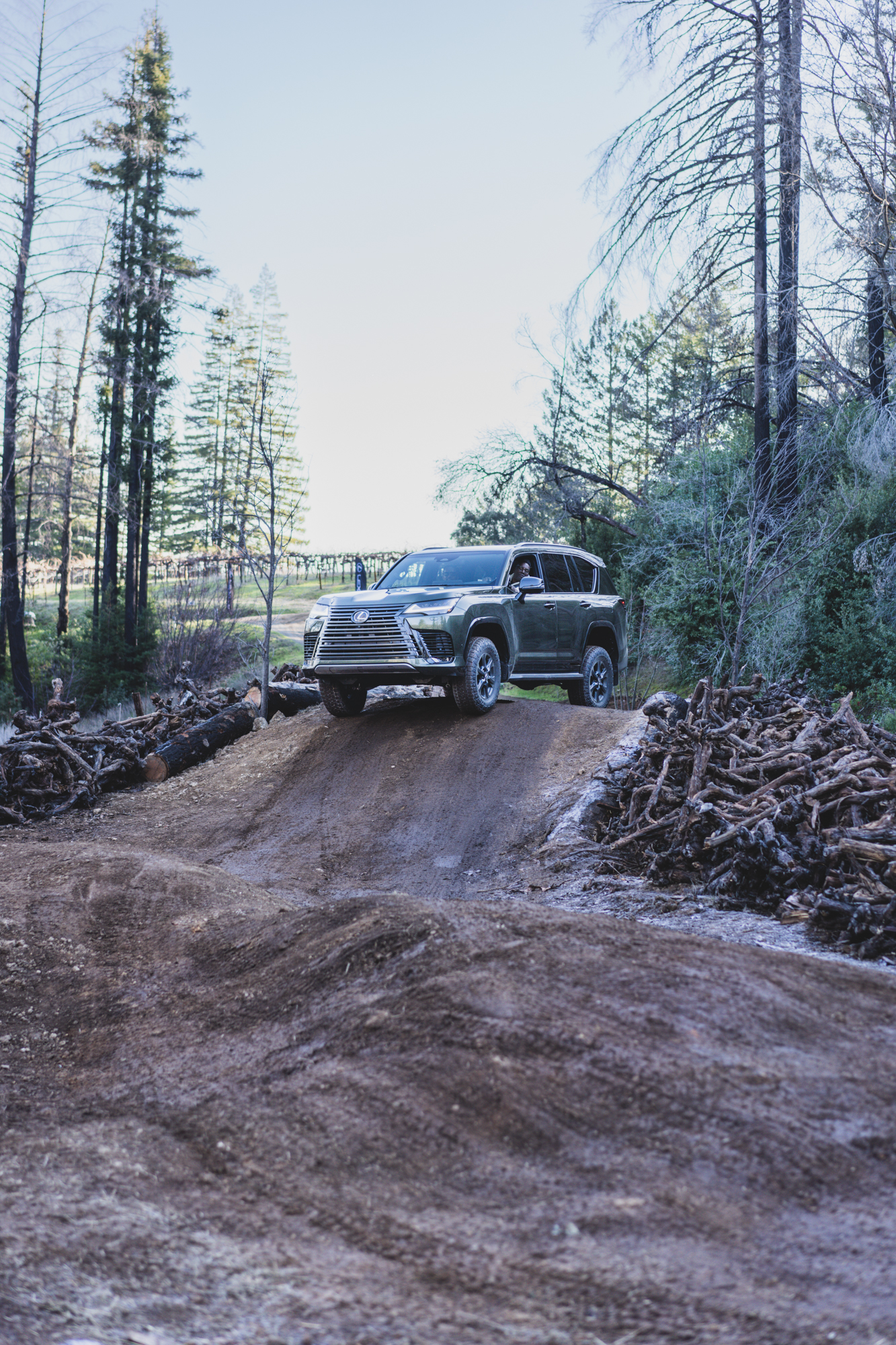 Lexus LX700 overtrail