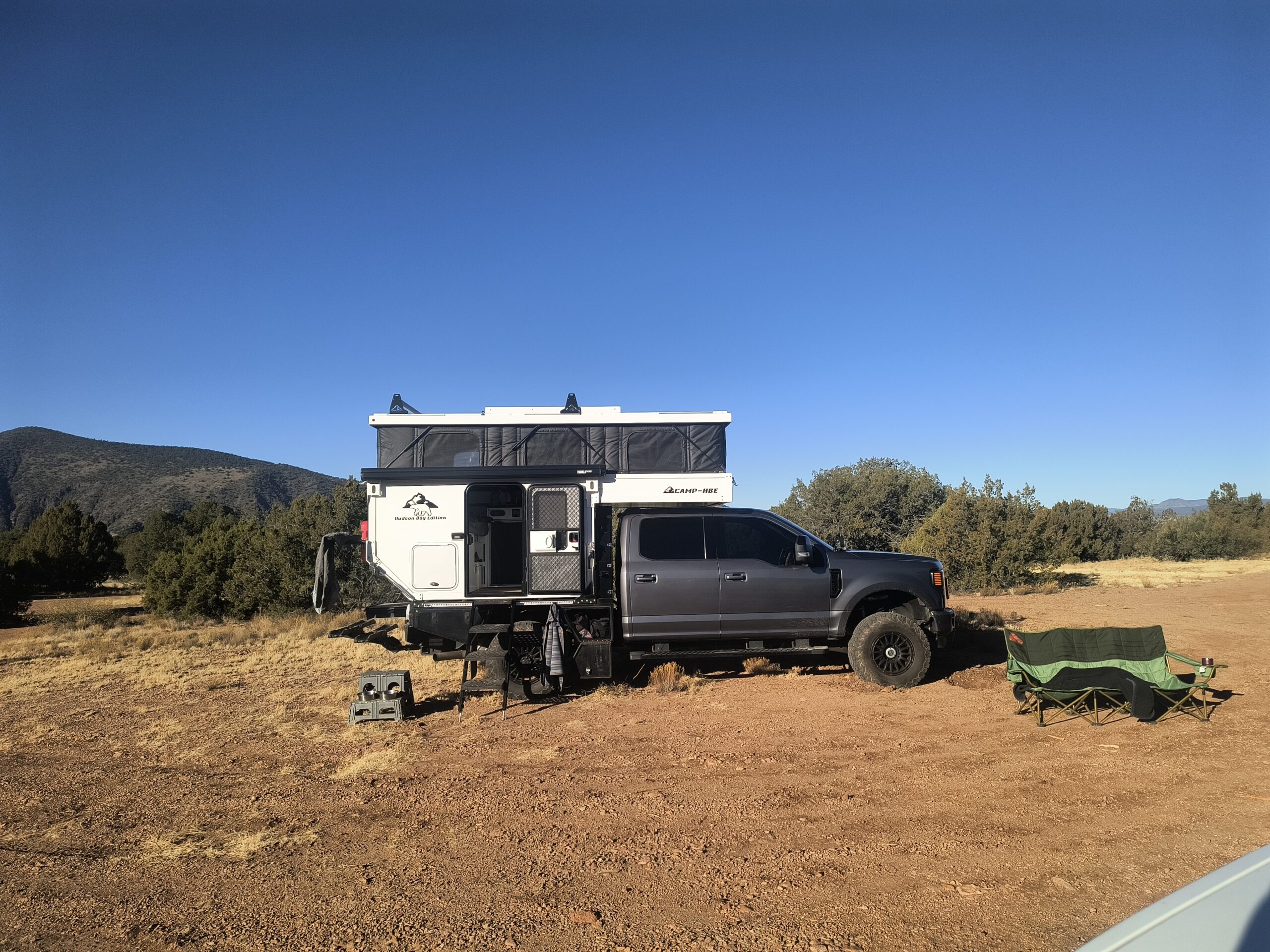 Ford F-250 OEV camper 