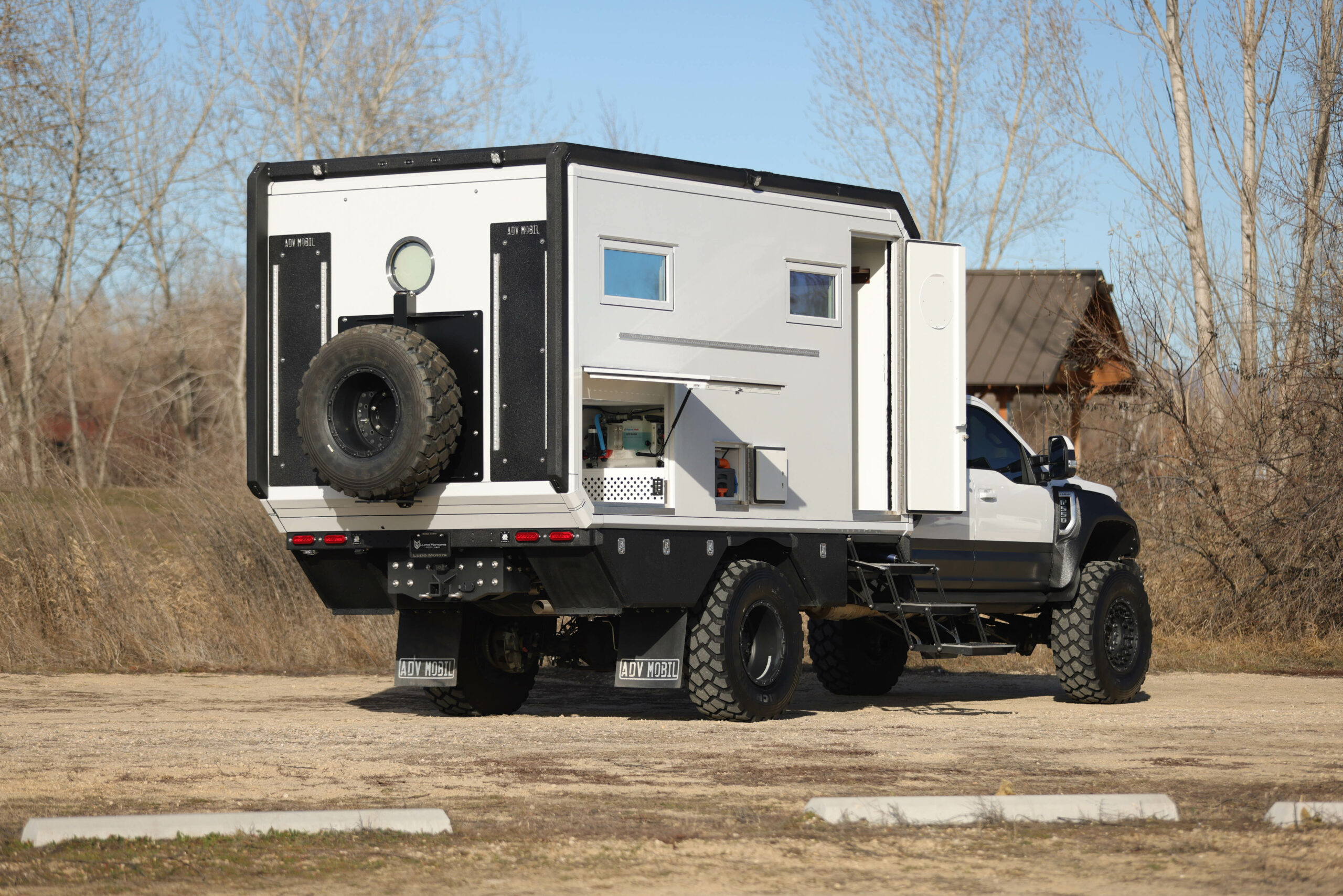 Ford F-550 ADV Prolander