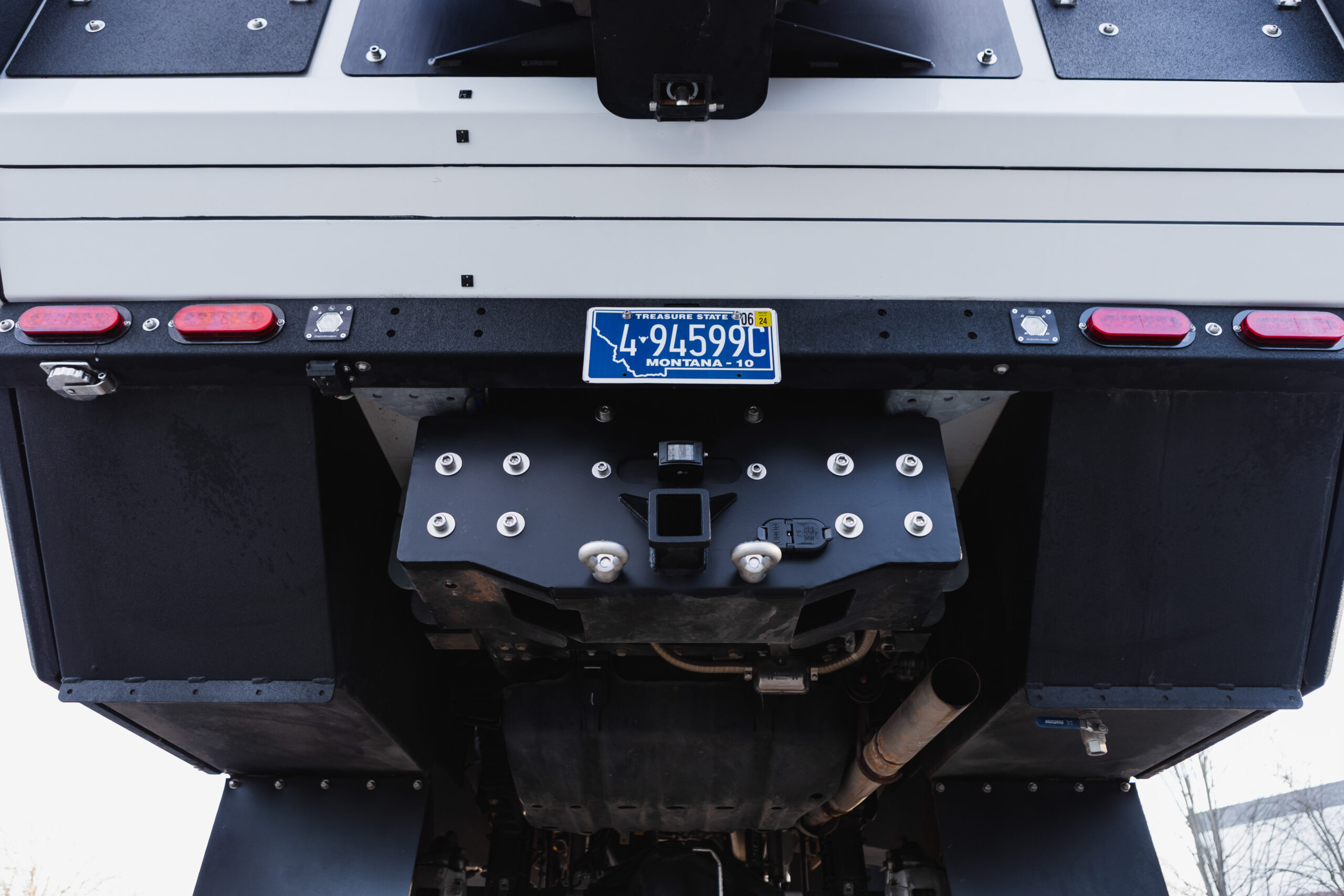 ADV expedition truck