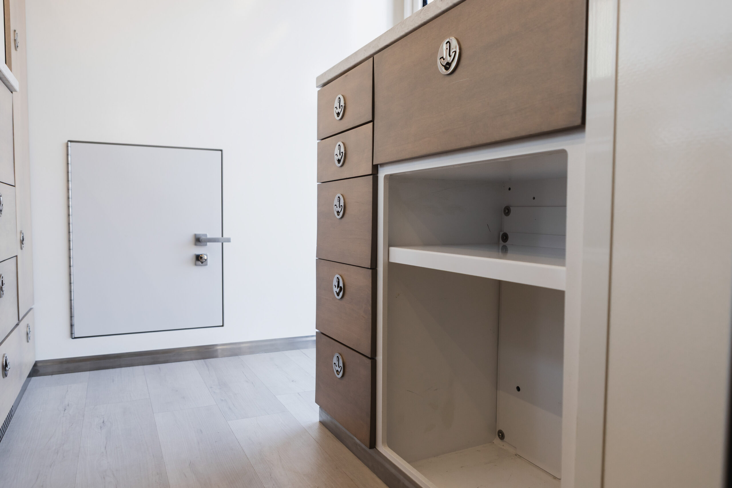 ADV expedition truck