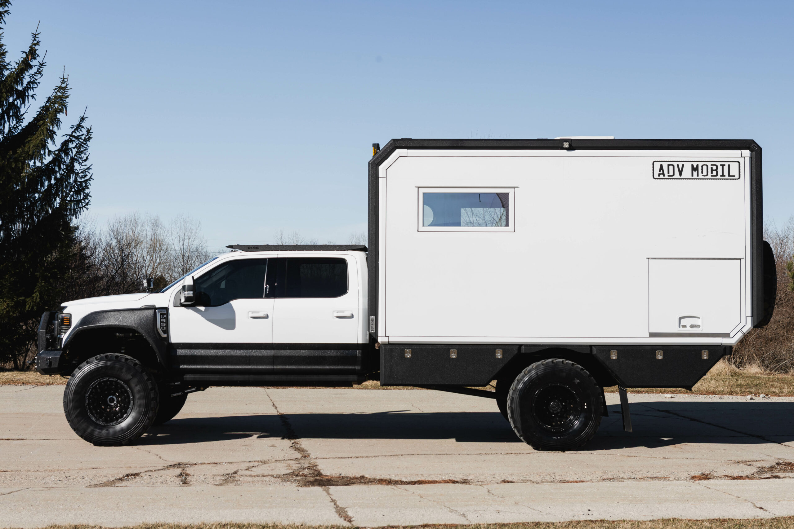 Ford F-550 ADV Mobil