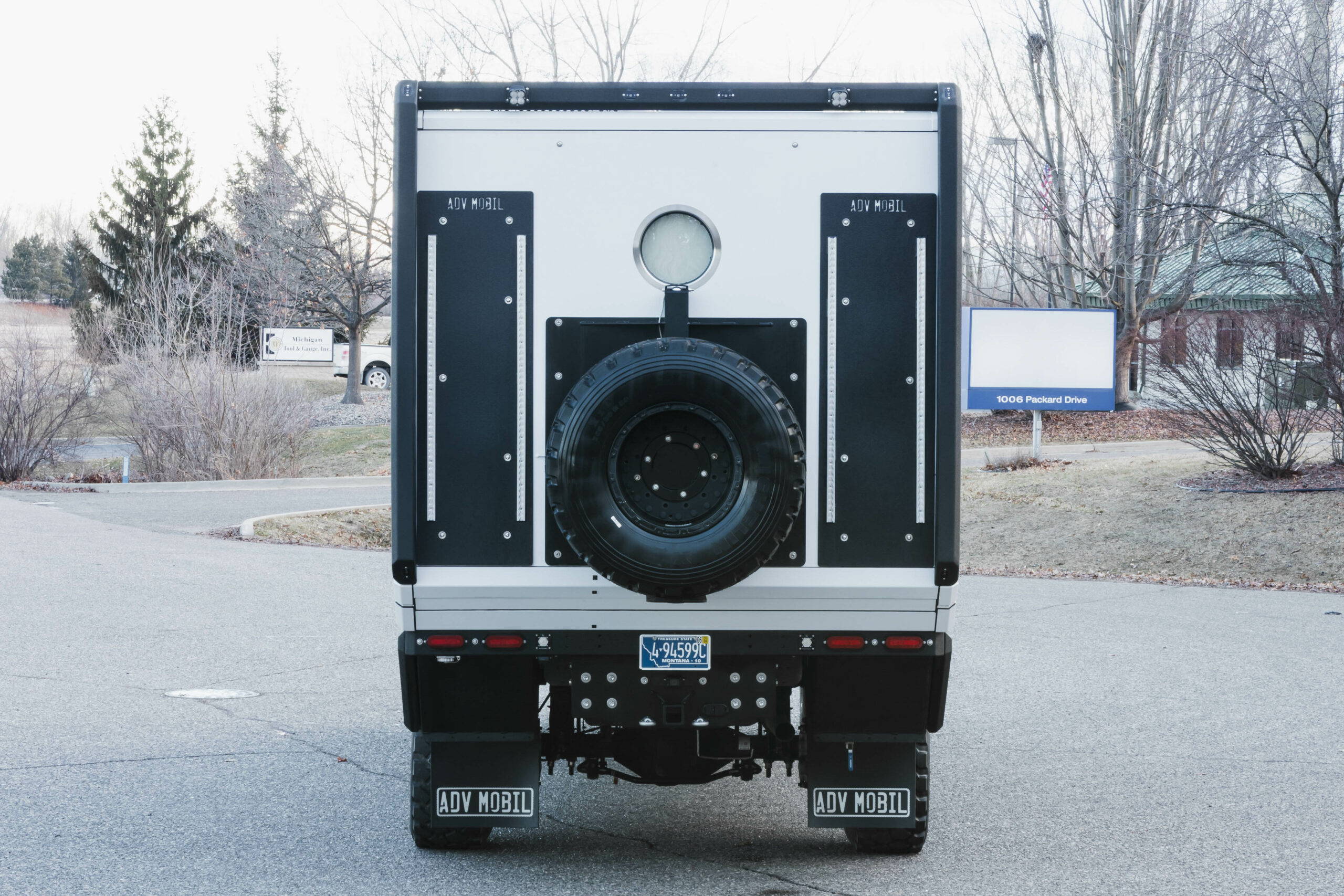 ADV expedition truck