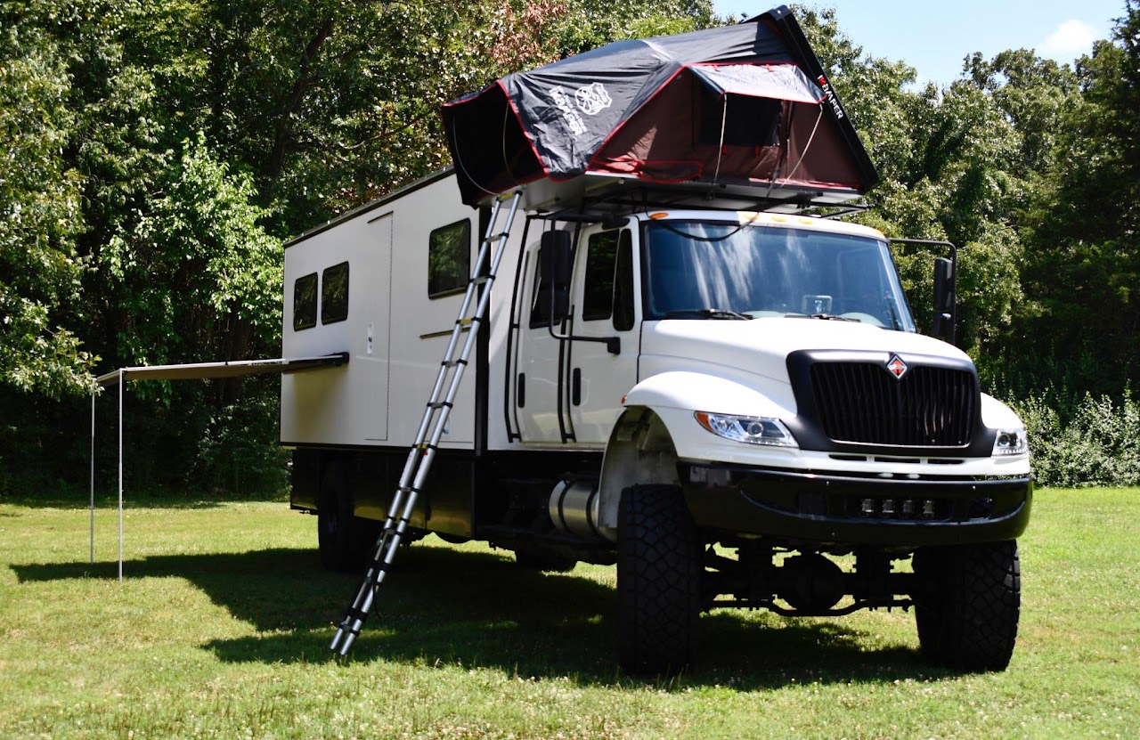 International adventure truck