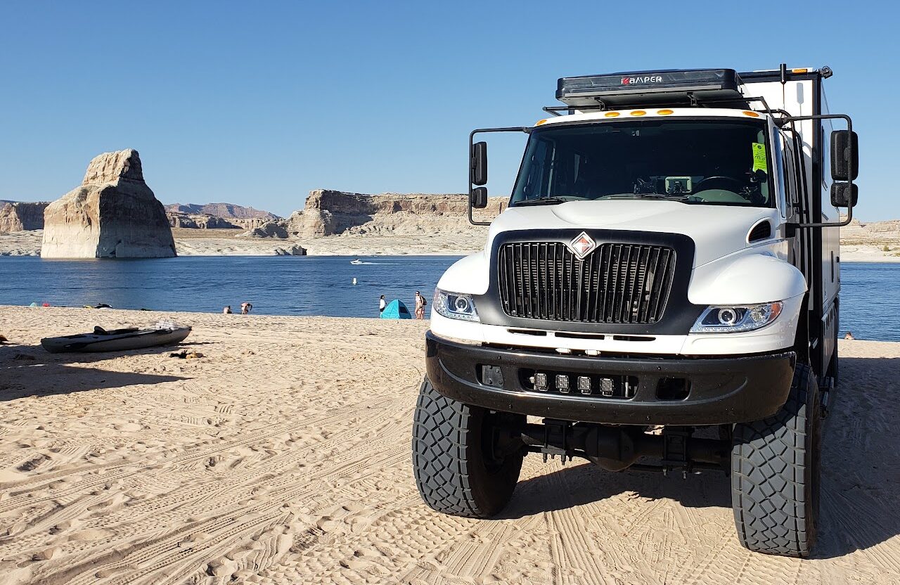 International expedition truck