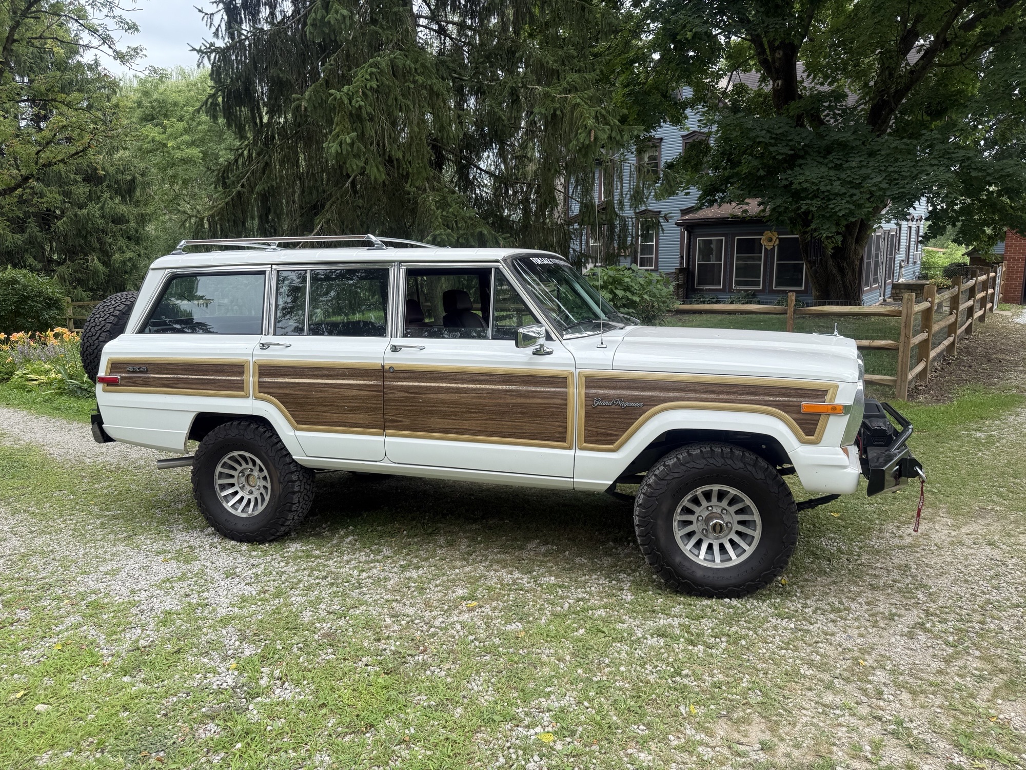 Wagoneer overland 