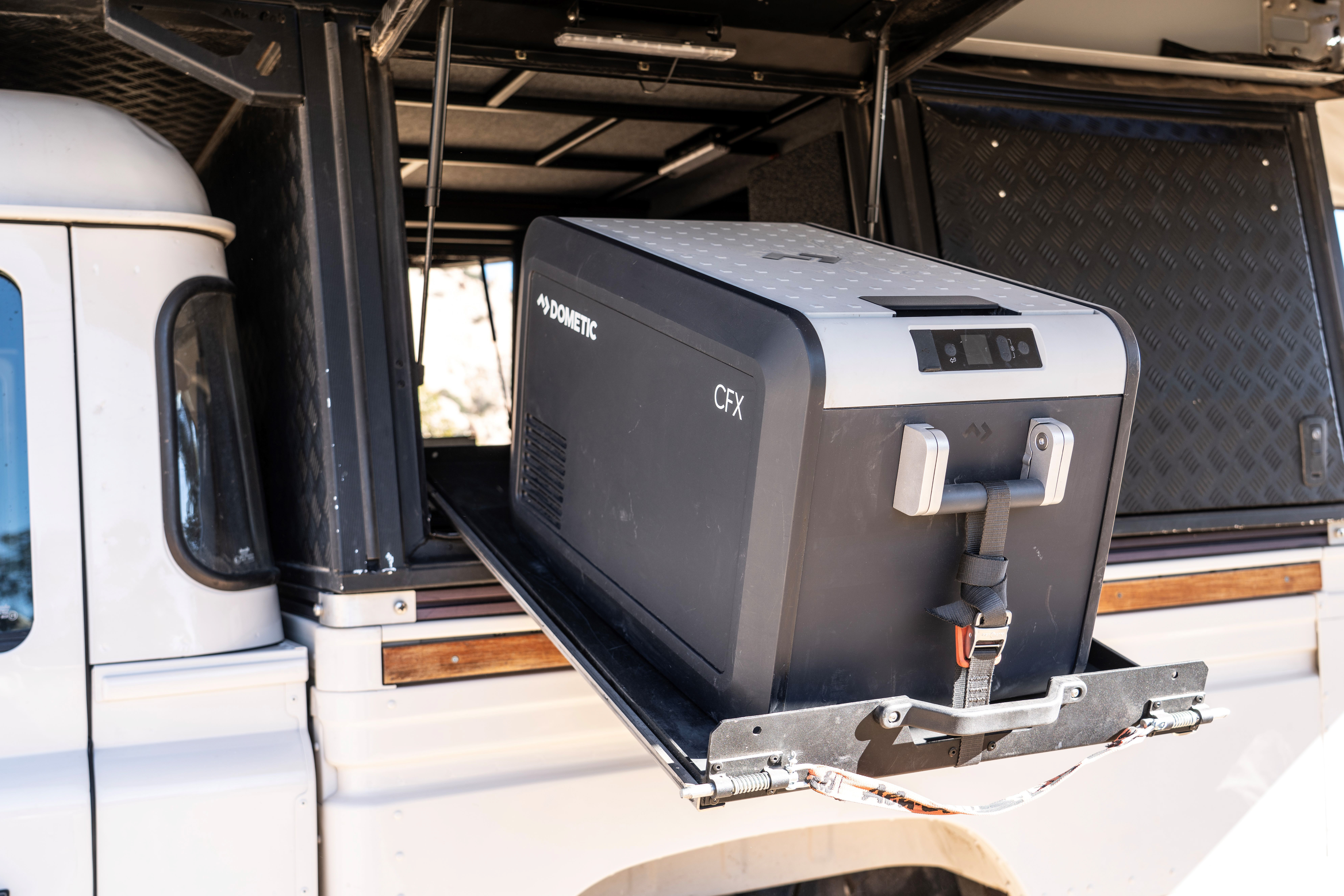 Land Rover Defender expedition 