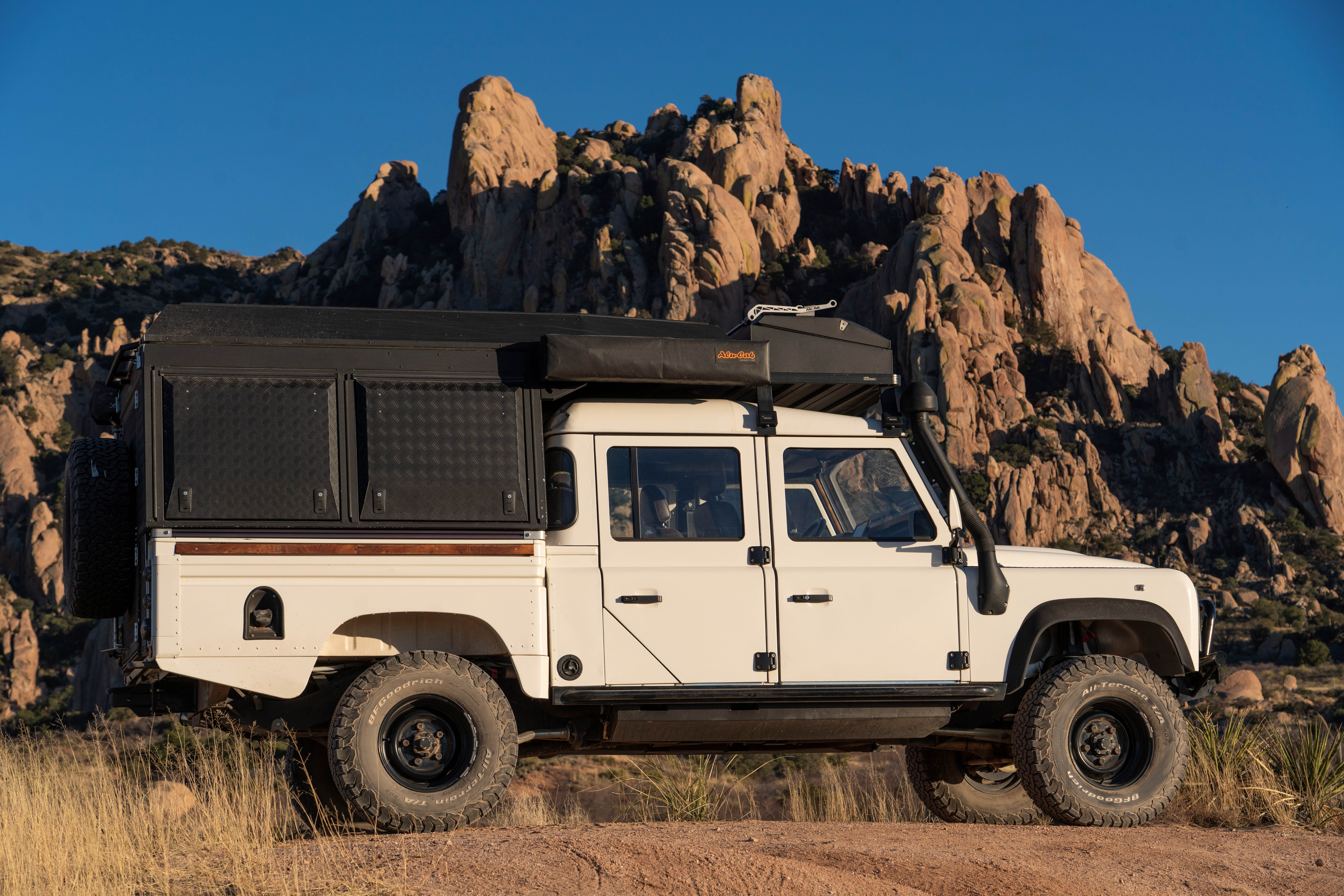 Land Rover Defender 130