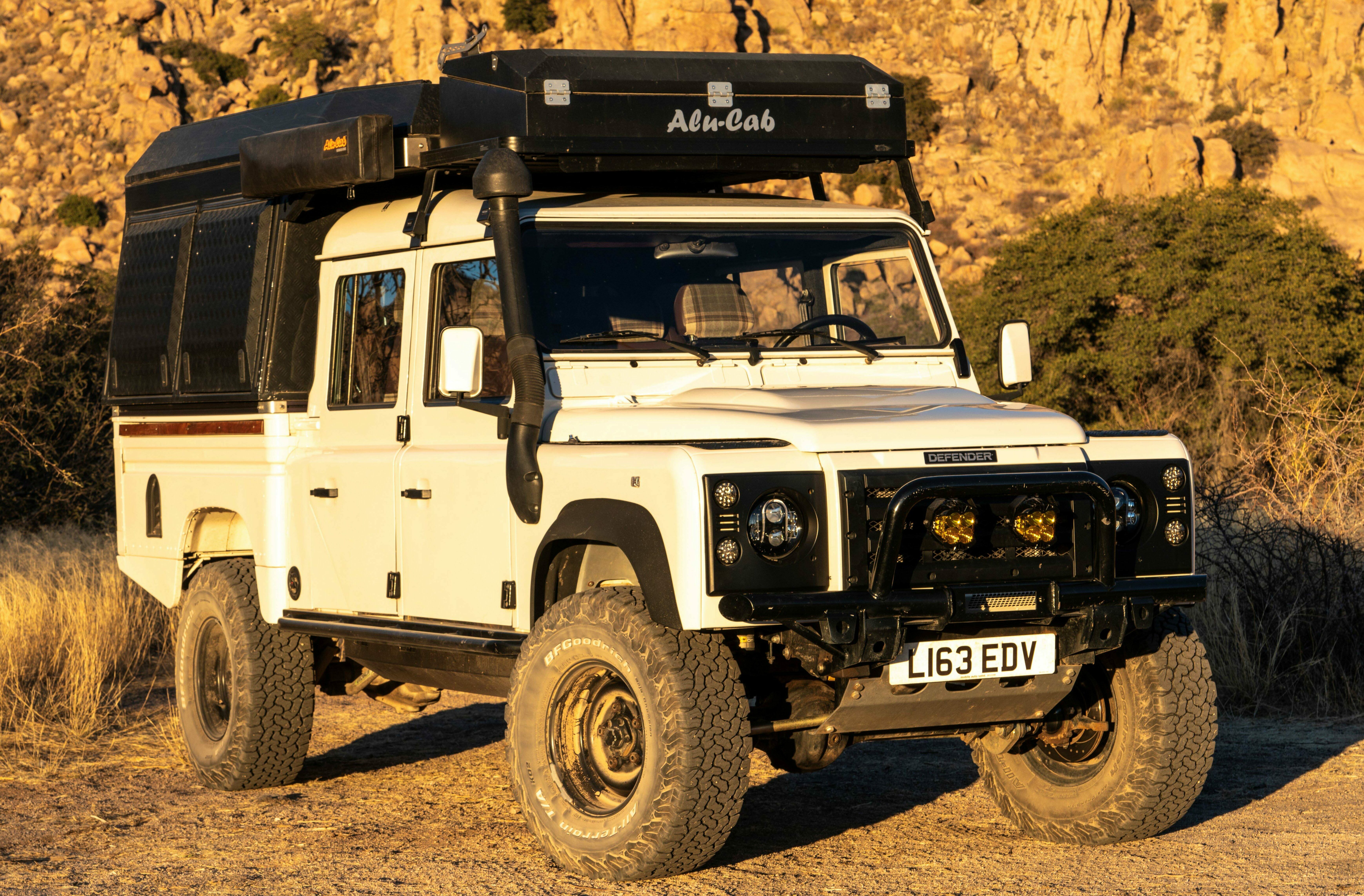 Land Rover Defender 130