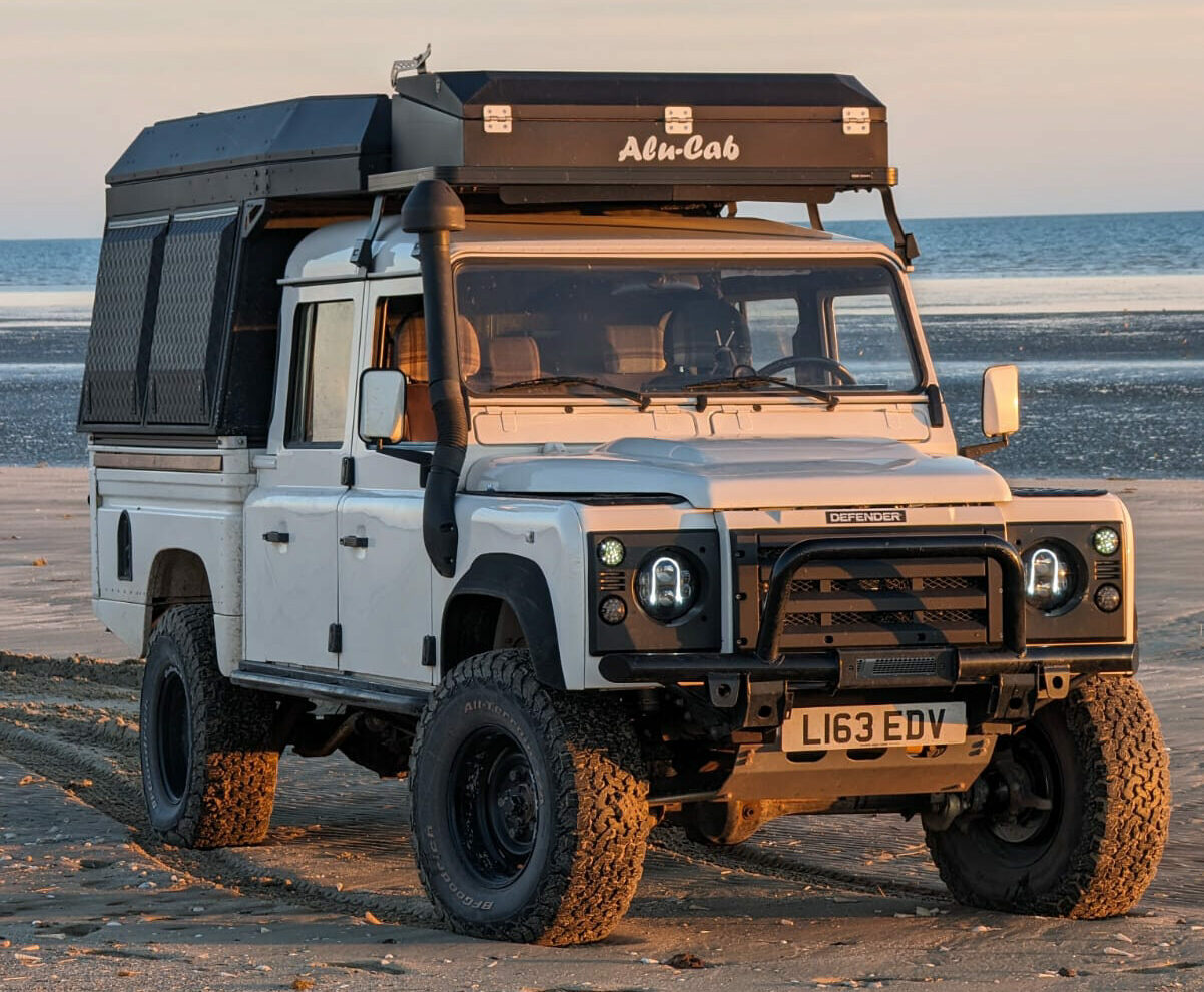 Land Rover Defender 130