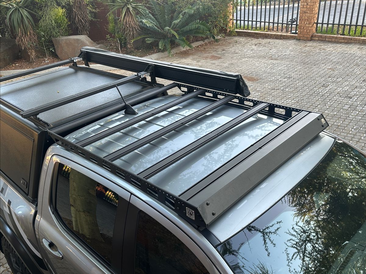 Eezi-Awn K9 스포츠 랙 오버랜드 뉴스