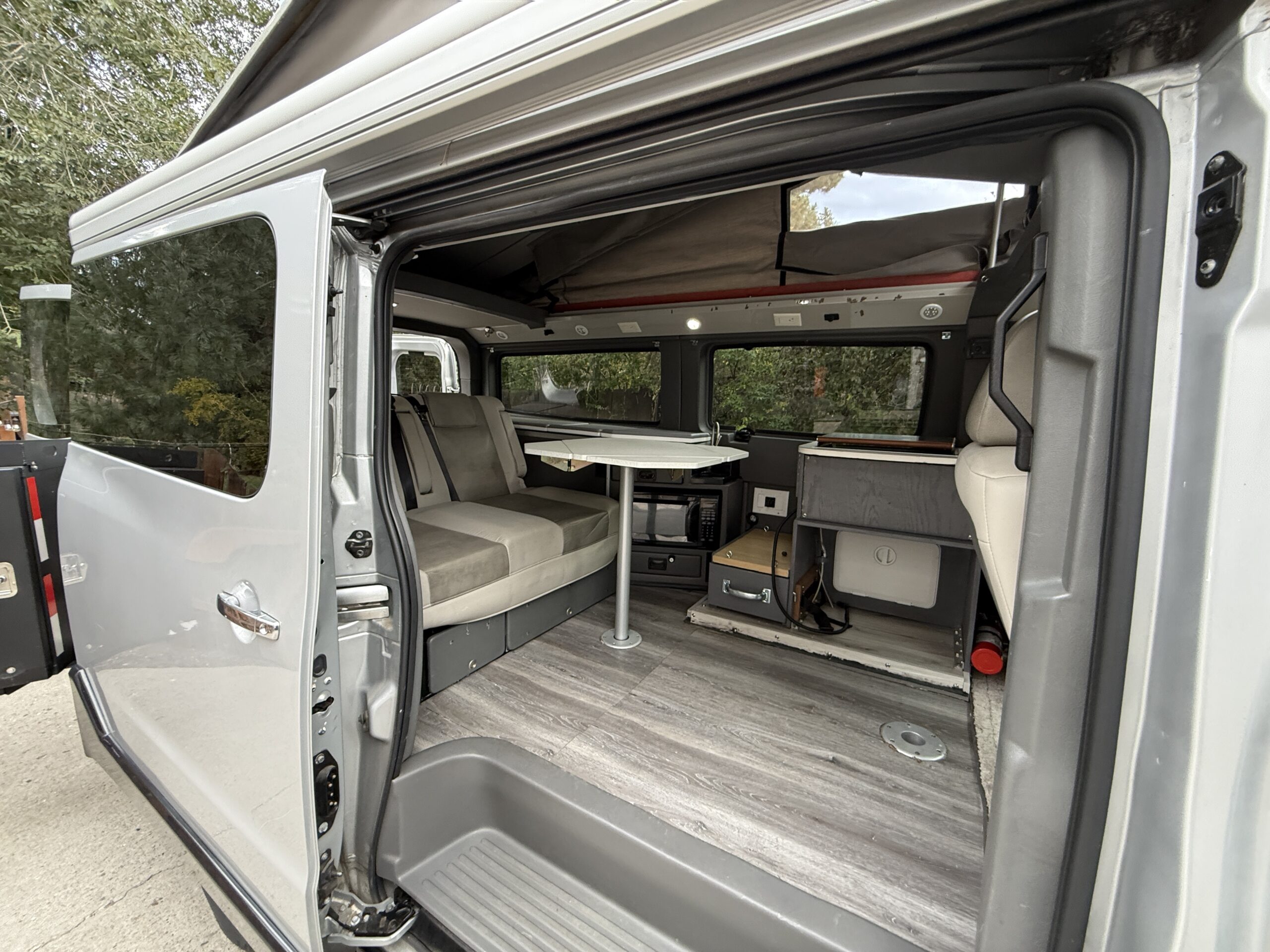 닛산 NV2500 오버랜드 