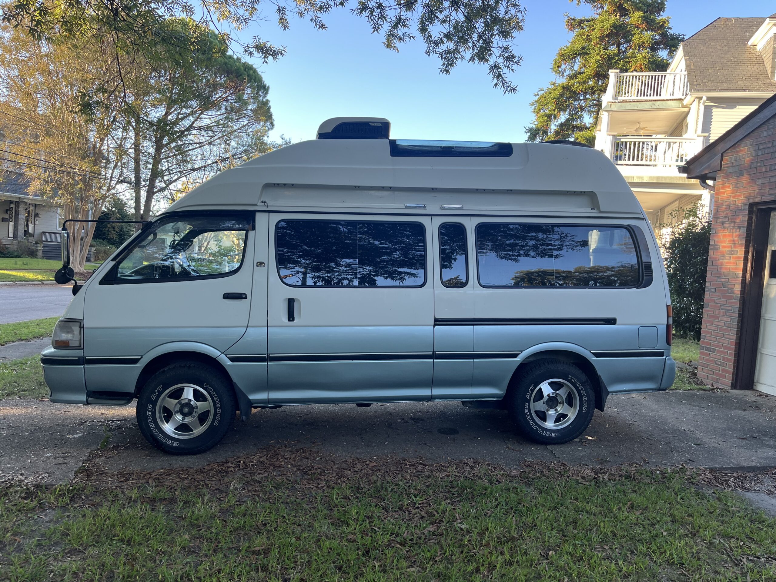 Hiace overland camper 