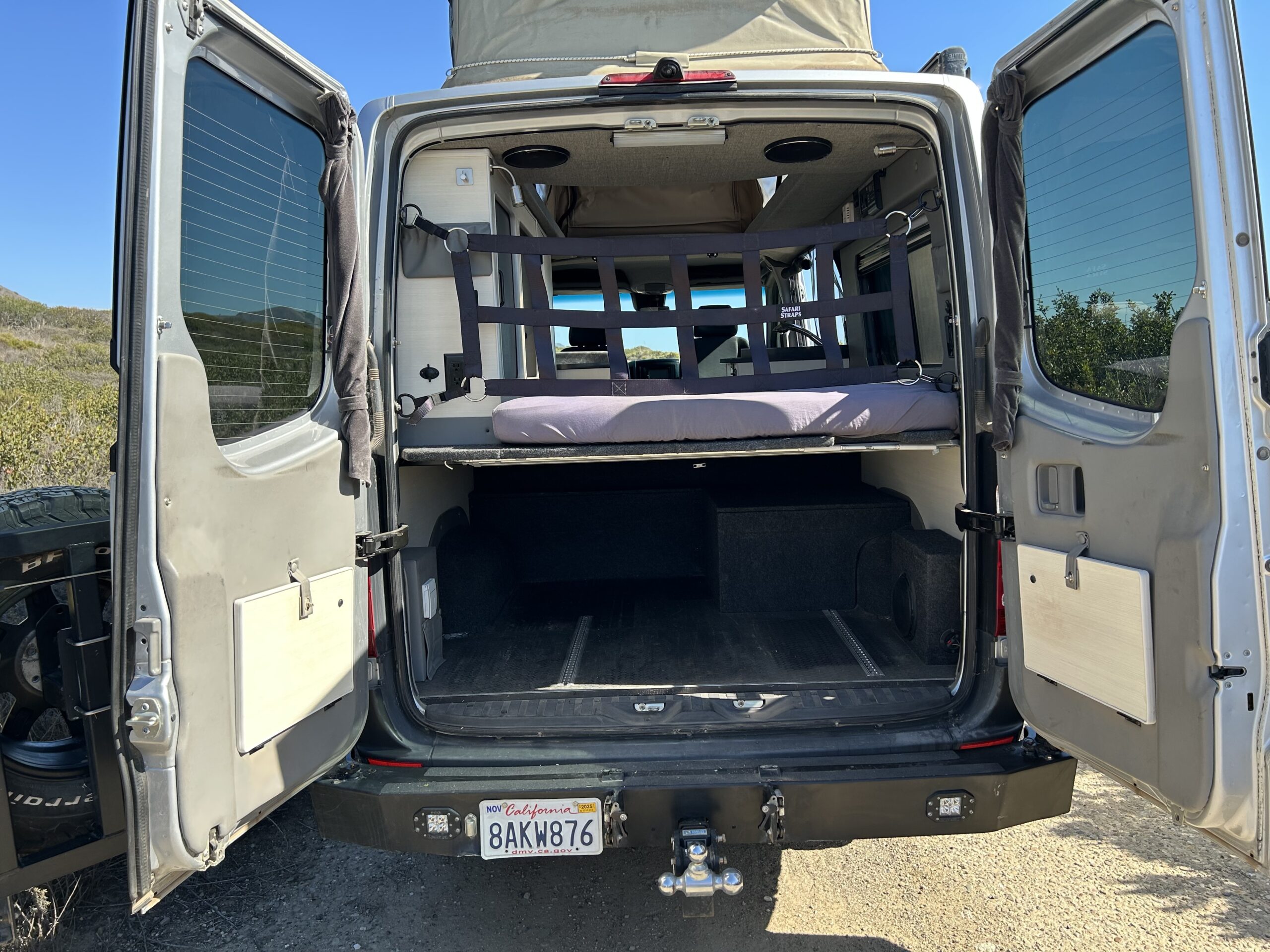 육상 위를 달리는 스프린터 4x4 