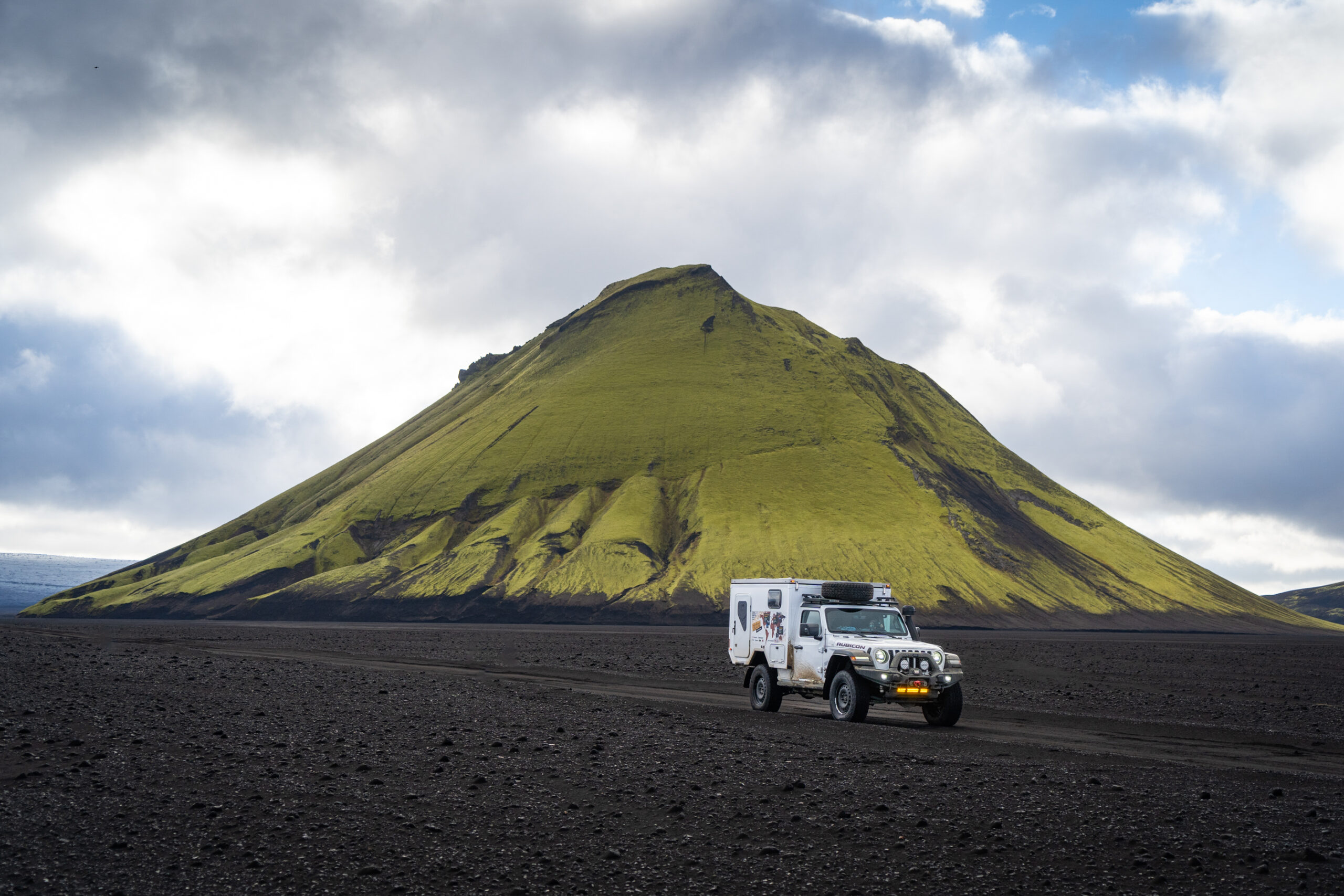 지프 오버랜드 캠핑카 