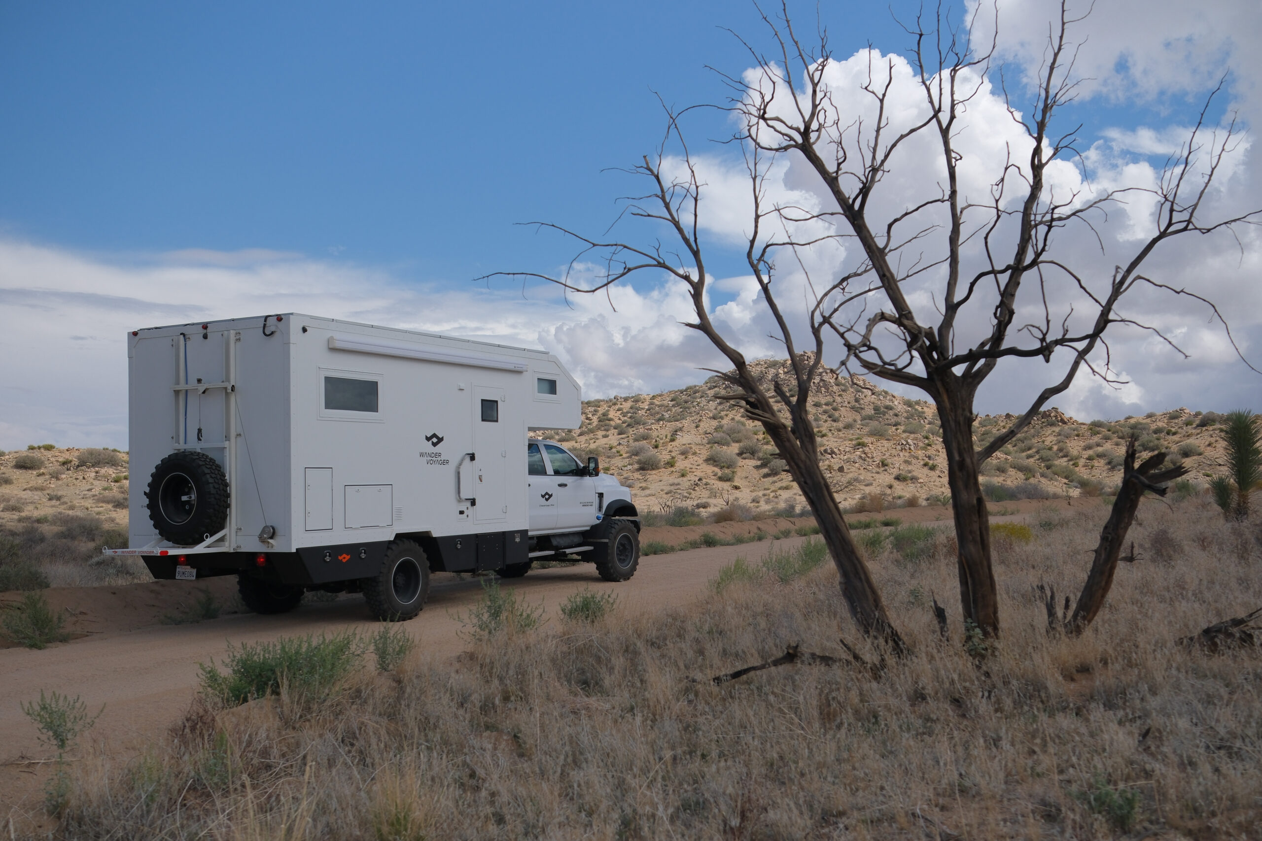 Wander Voyager Chevy 6500HD