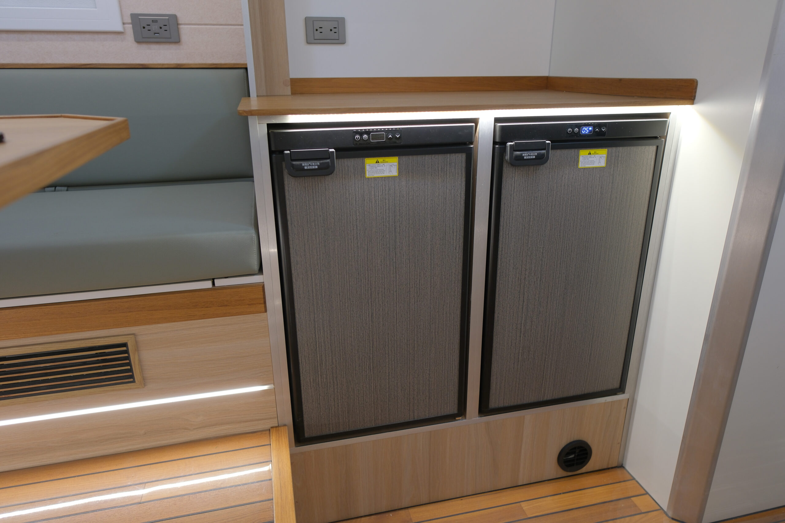 Expedition truck for sale 