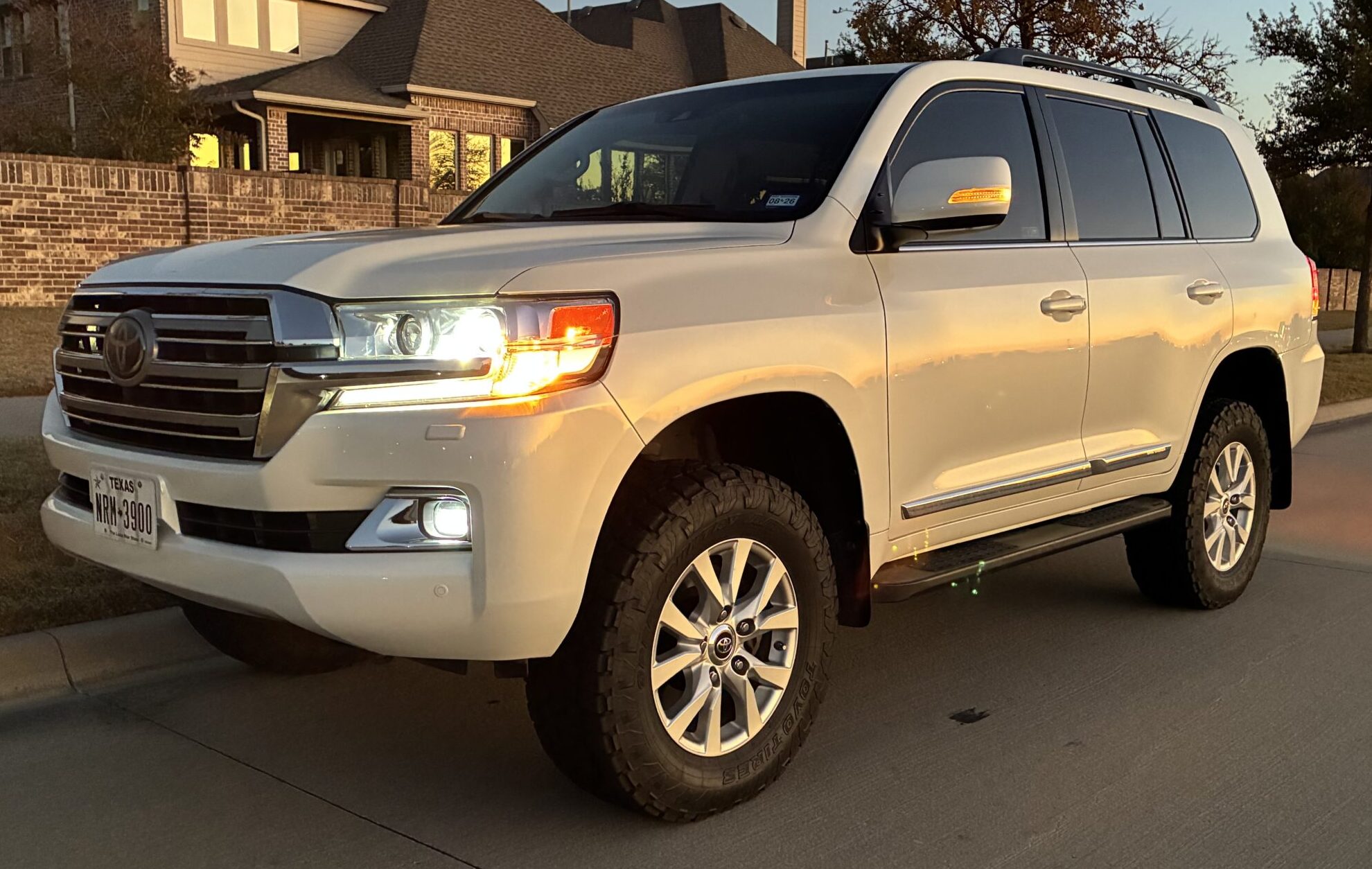 200 Series Land Cruiser