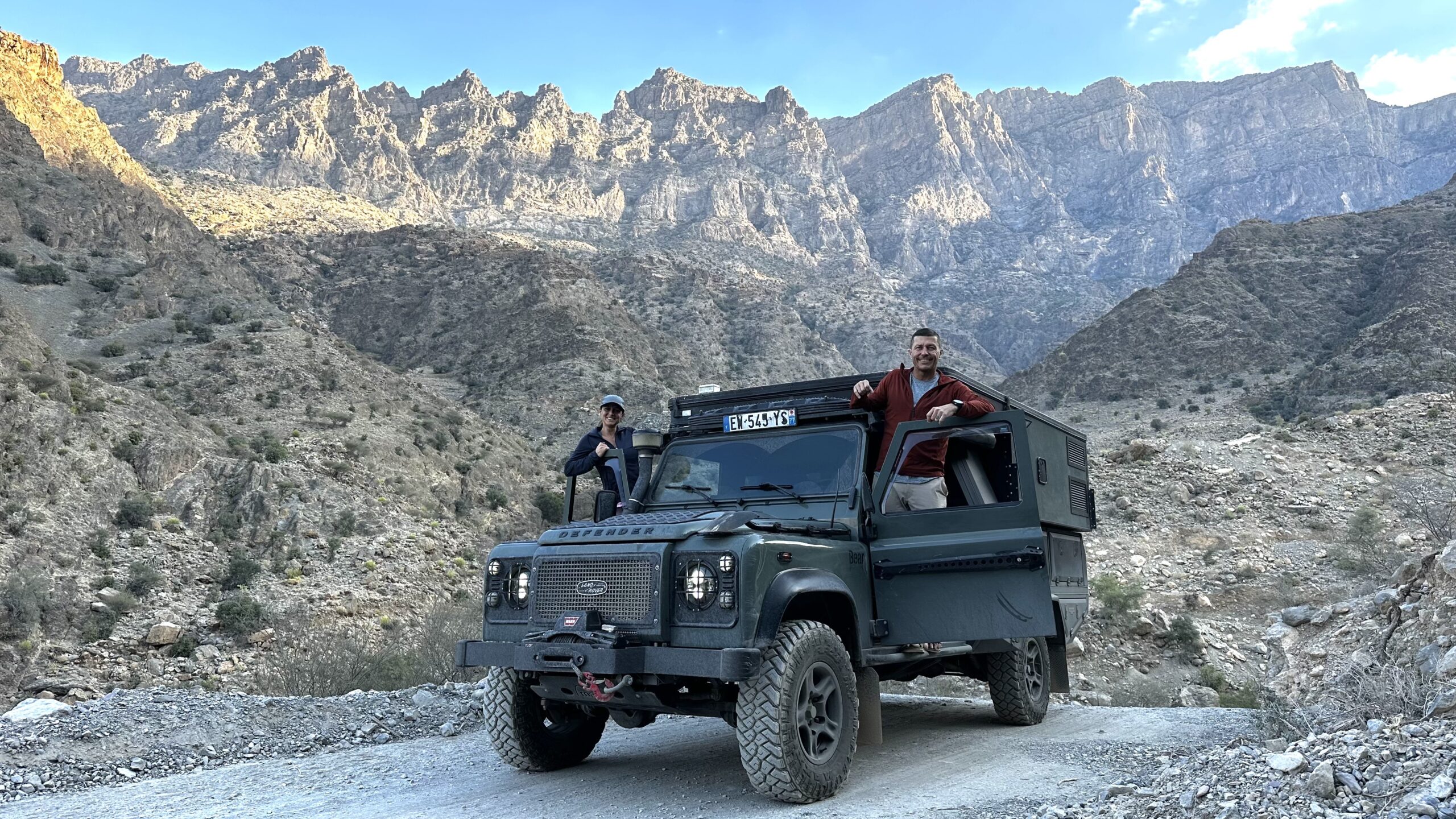  Leigh and Steph Dearle of GrizzlyNBear Overland