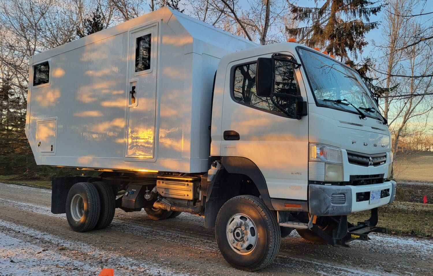 2014 Mitsubishi Fuso Canter FG 4x4 w/ Pronghorn Expedition