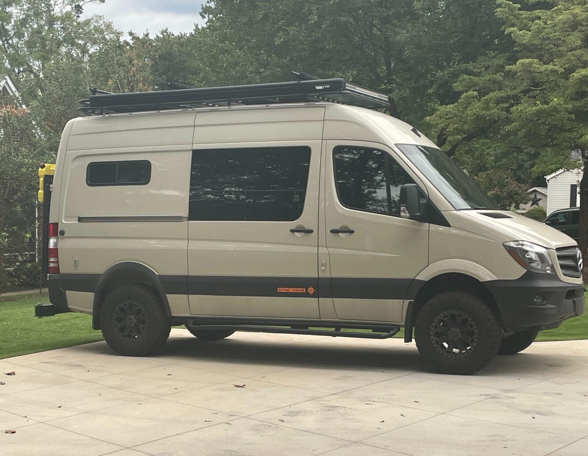 Sync Vans Sprinter 